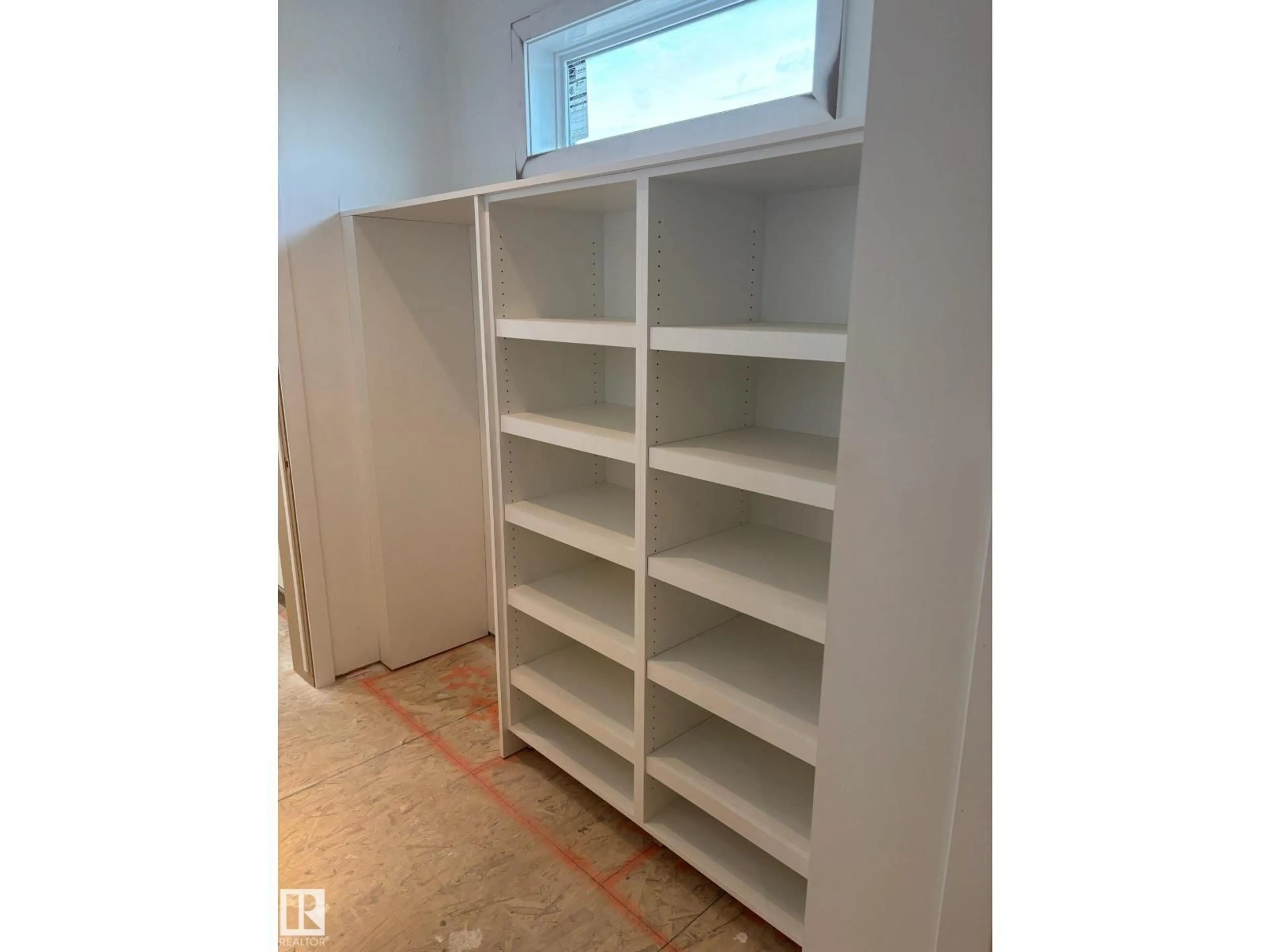 Storage room or clothes room or walk-in closet for 30 ELSINORE PL, Edmonton Alberta T5X0M6