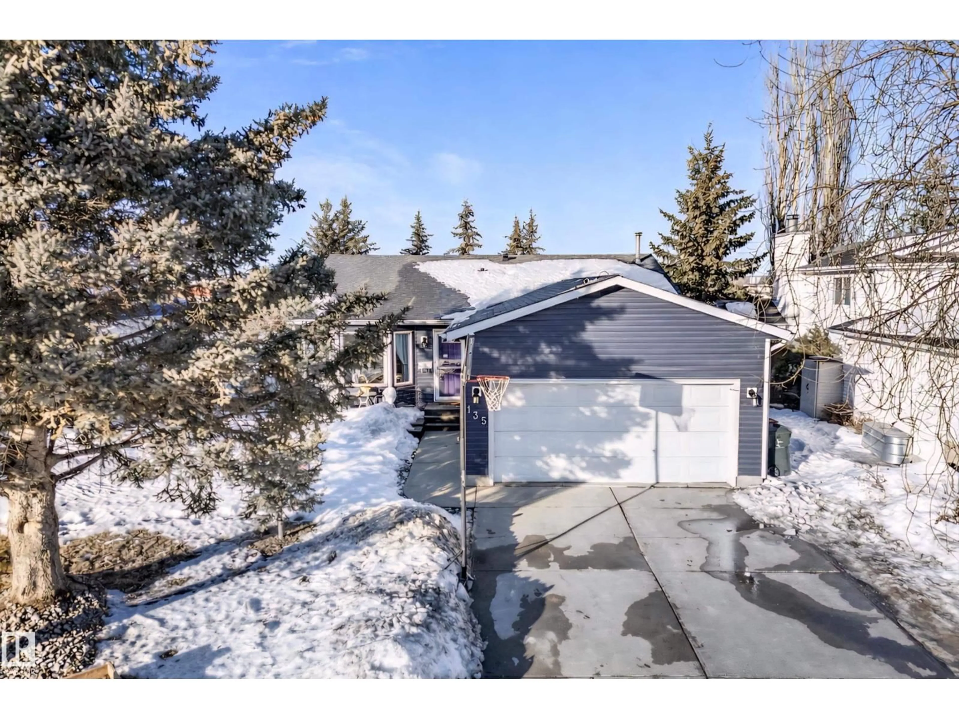 A pic from outside/outdoor area/front of a property/back of a property/a pic from drone, street for 135 ST. ANDREWS DR, Stony Plain Alberta T7Z1K7