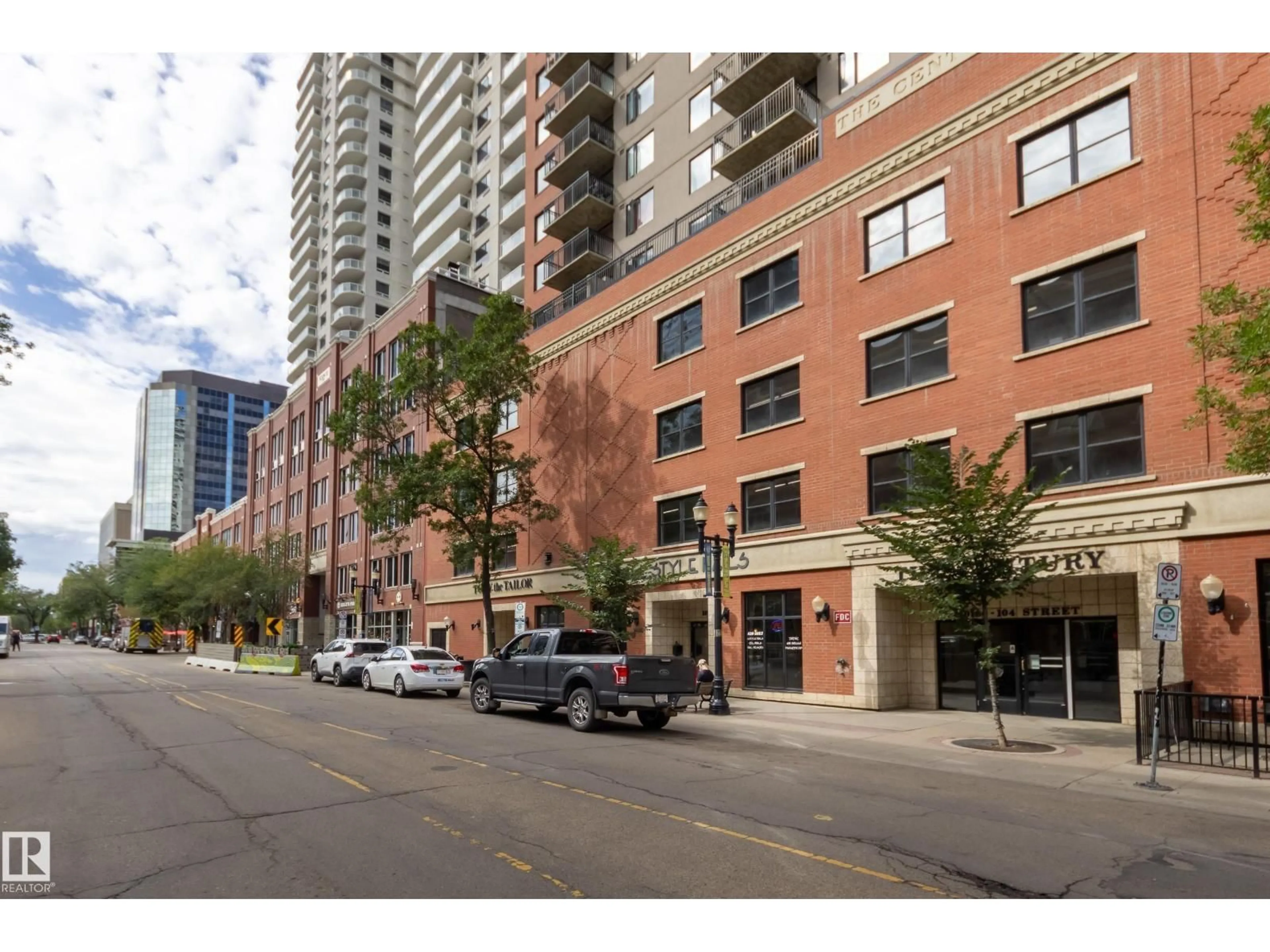 Patio, street for 10180 - 2506 104 ST NW, Edmonton Alberta T5J1A7