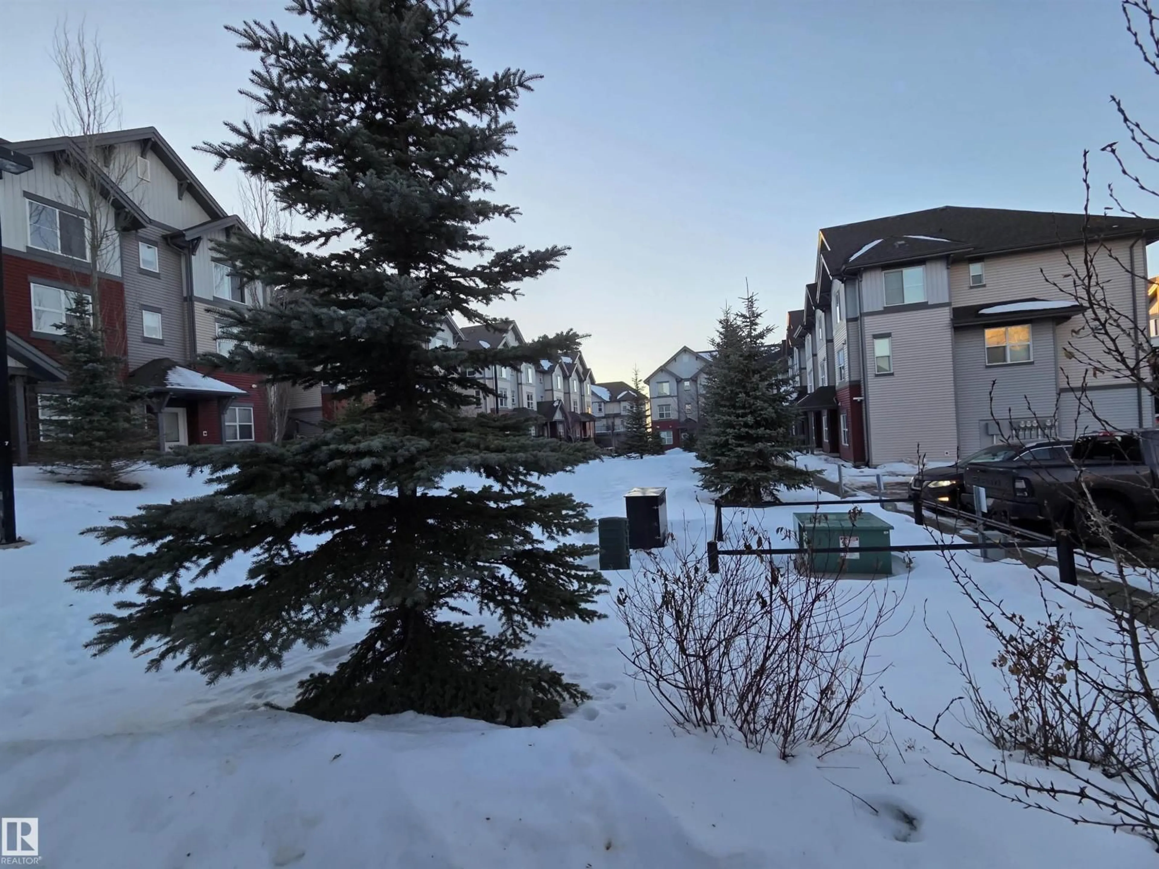 A pic from outside/outdoor area/front of a property/back of a property/a pic from drone, street for 55 - 655 WATT BV, Edmonton Alberta T6X0Y2