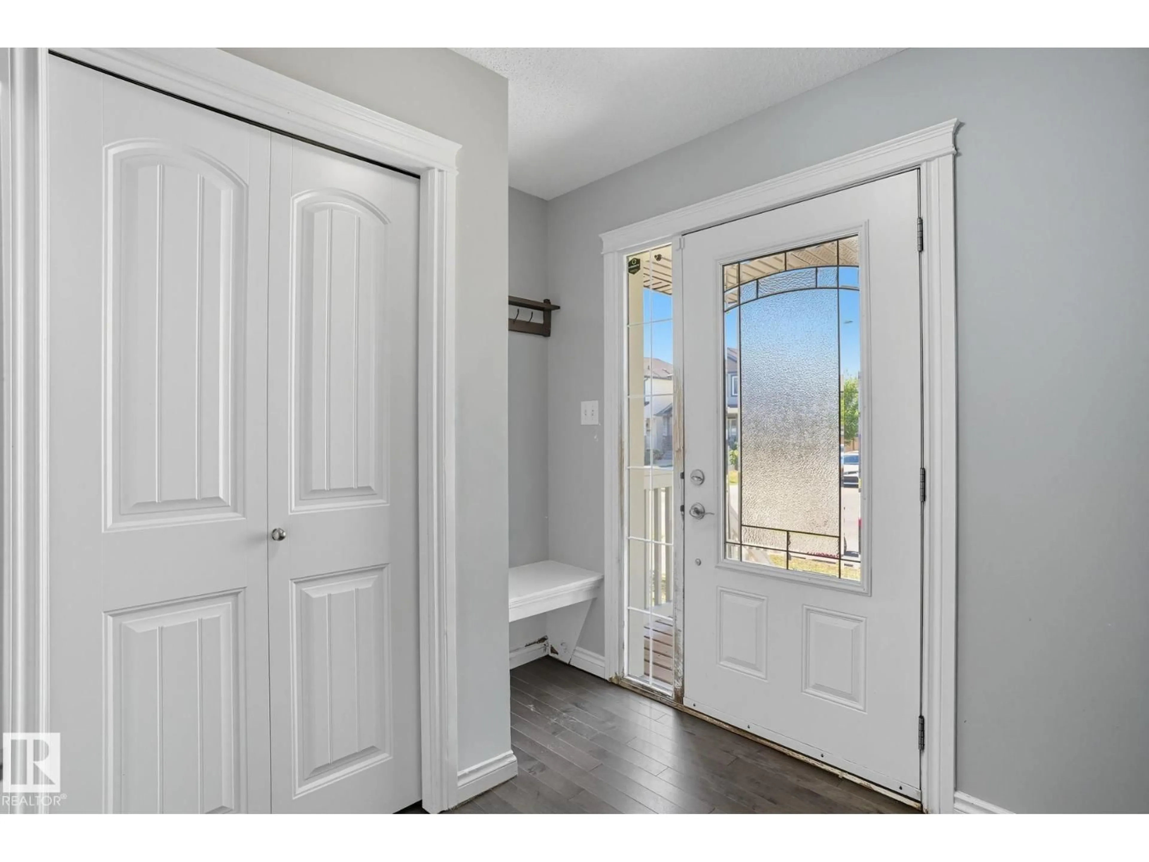 Indoor entryway for NW - 1565 33A ST, Edmonton Alberta T6T0X5