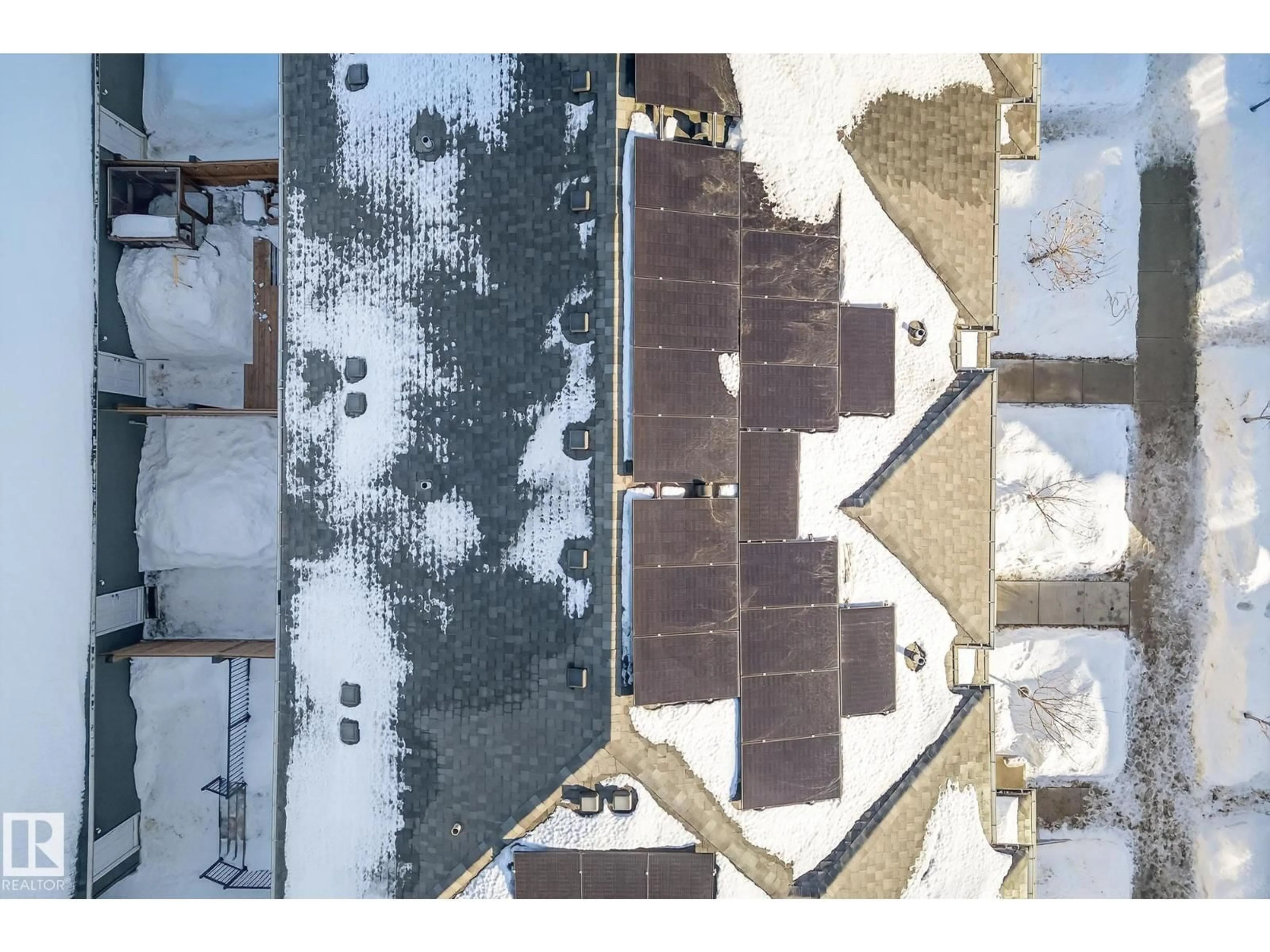 A pic from outside/outdoor area/front of a property/back of a property/a pic from drone, building for 2416 TRUMPETER WY, Edmonton Alberta T5S0R9