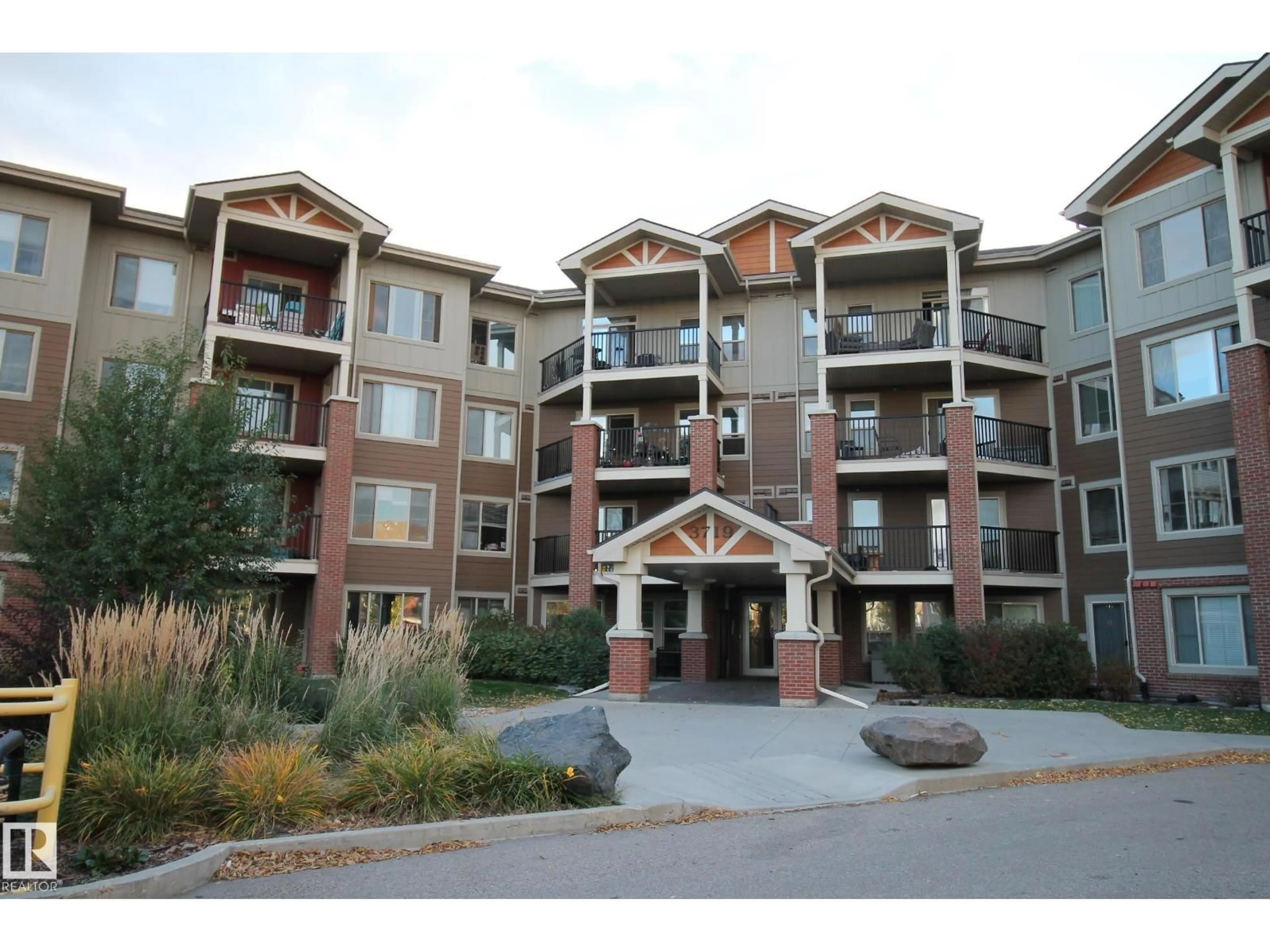 Unknown for #105 - 3719 WHITELAW LN, Edmonton Alberta T6W2C3