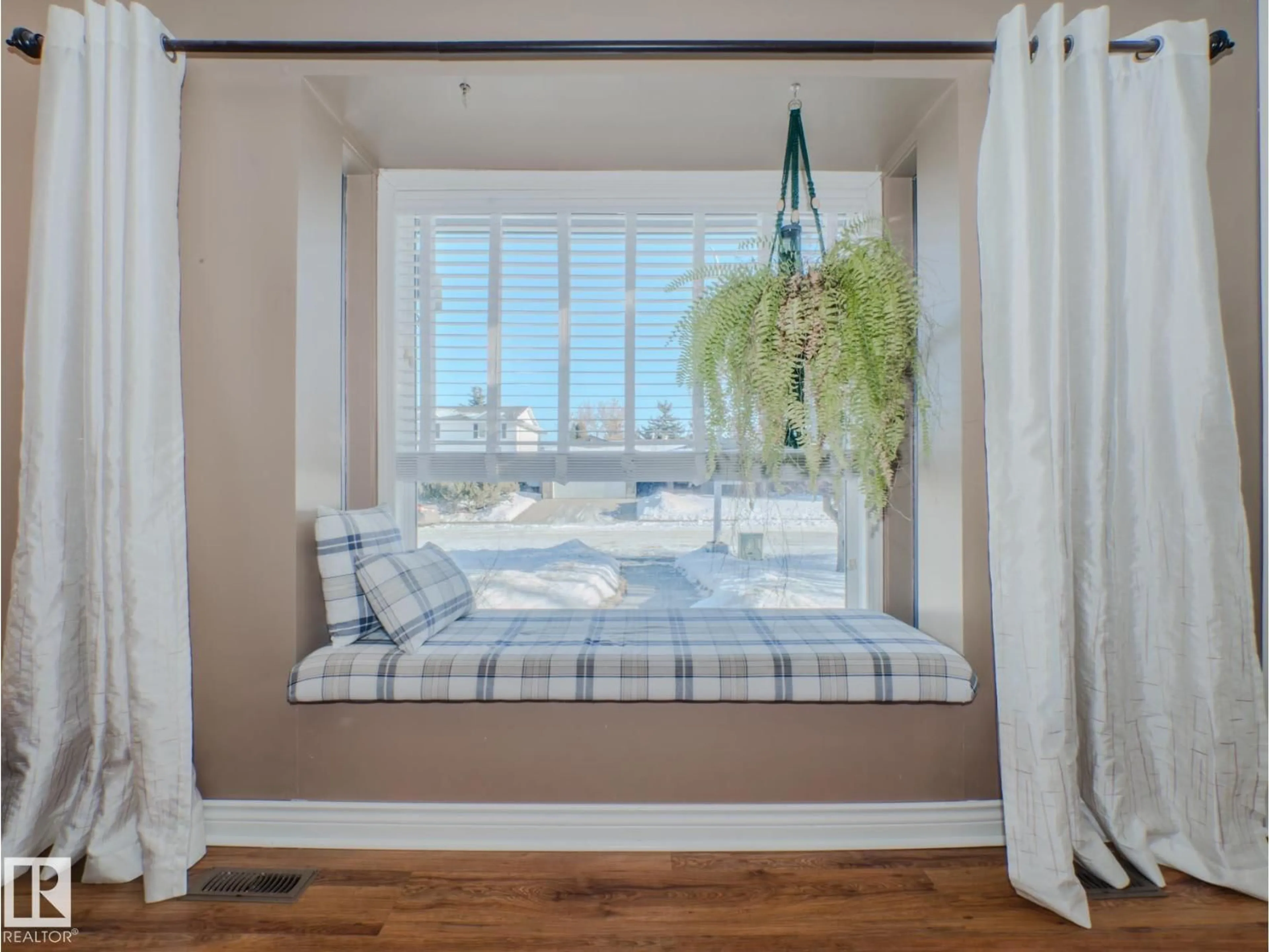 Bedroom with bed, unknown for NW - 3204 113B ST, Edmonton Alberta T6J3T7