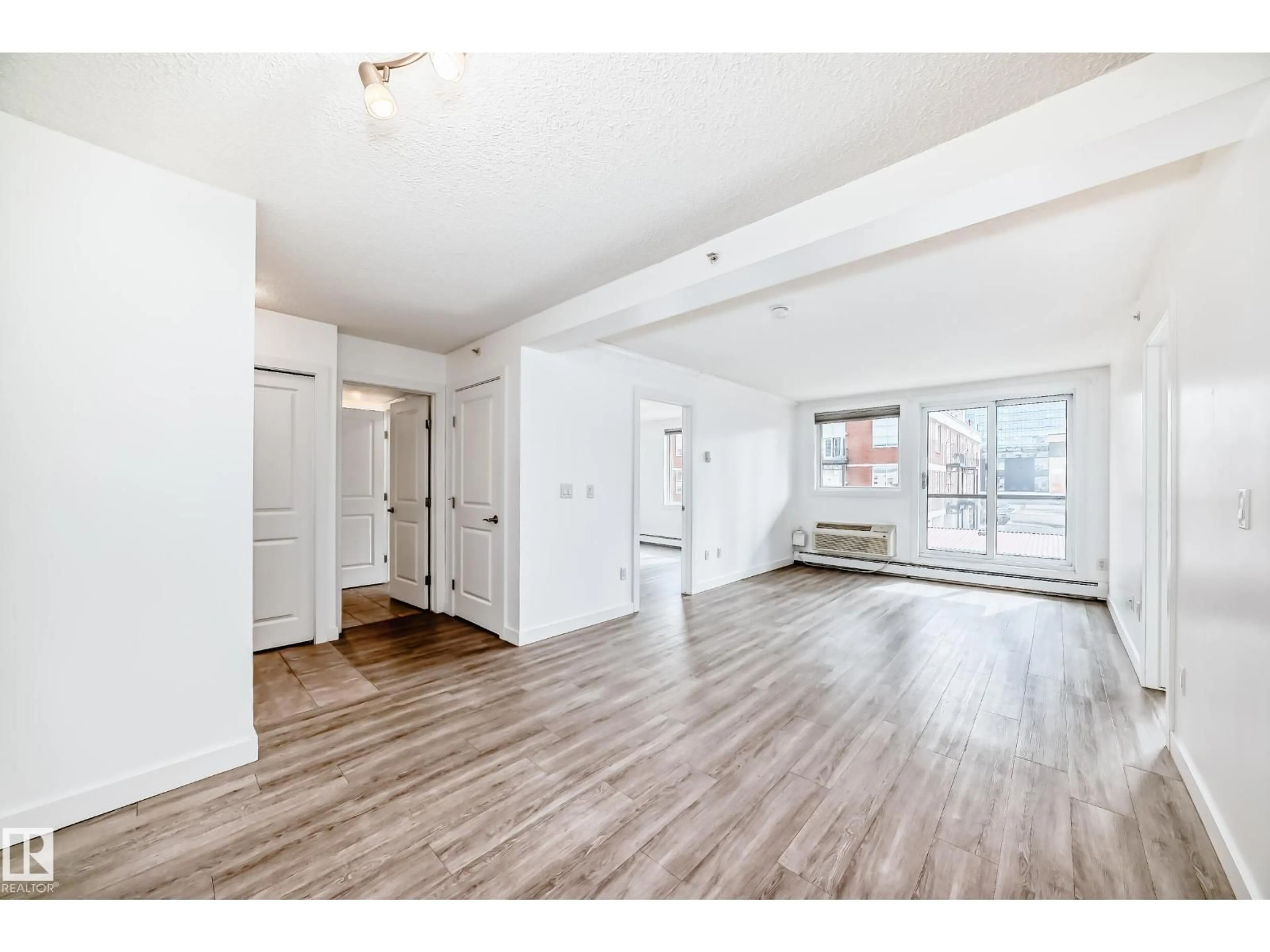 A pic of a room for #304 - 10303 105 ST, Edmonton Alberta T5J5G3