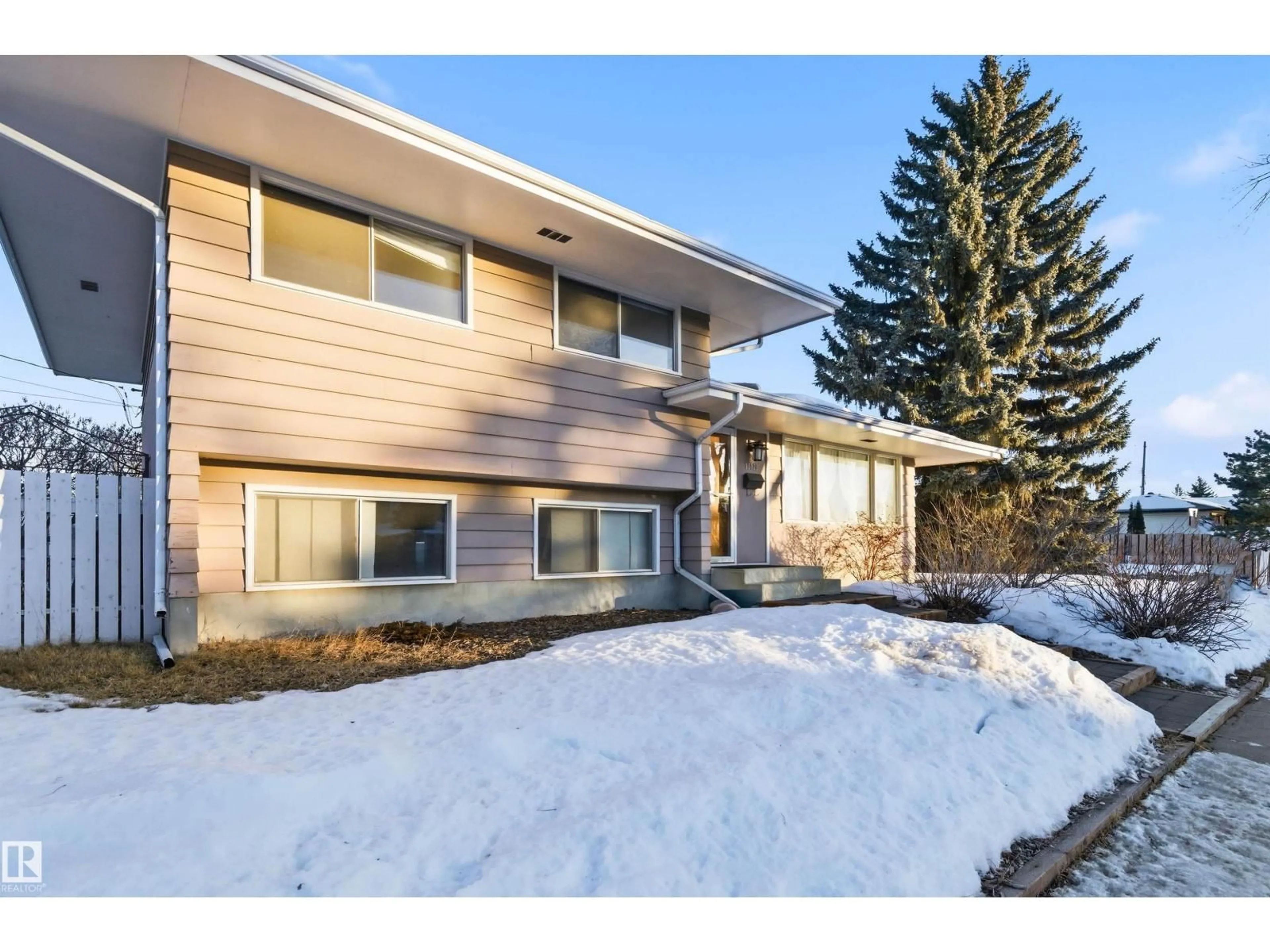 Unknown for 11428 51 AV, Edmonton Alberta T6H0M2