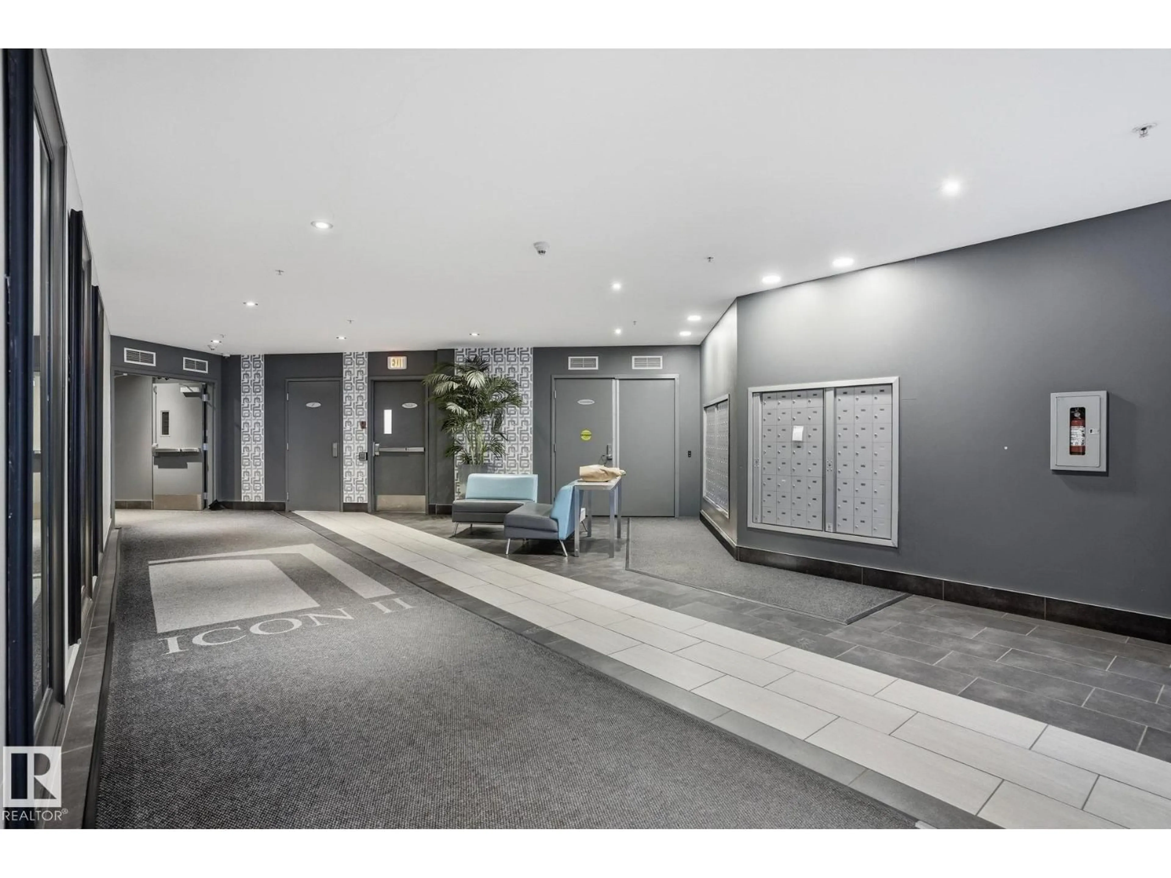 Indoor foyer for 10152 - 2702 104 ST NW, Edmonton Alberta T5J0B6