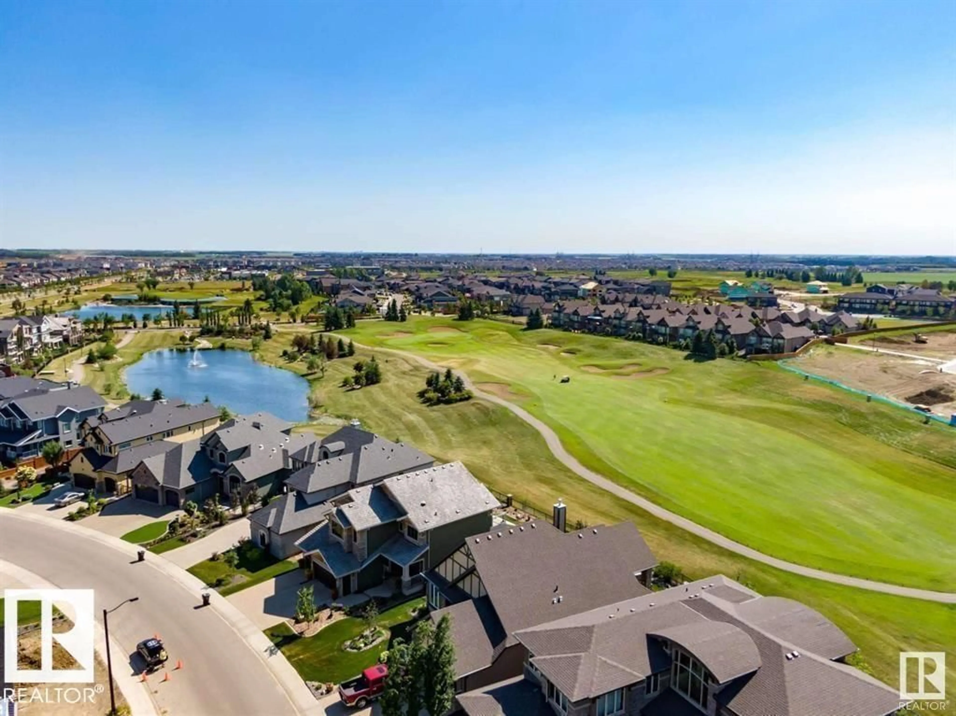 A pic from outside/outdoor area/front of a property/back of a property/a pic from drone, water/lake/river/ocean view for 636 HOWATT DR, Edmonton Alberta Y6W2T7