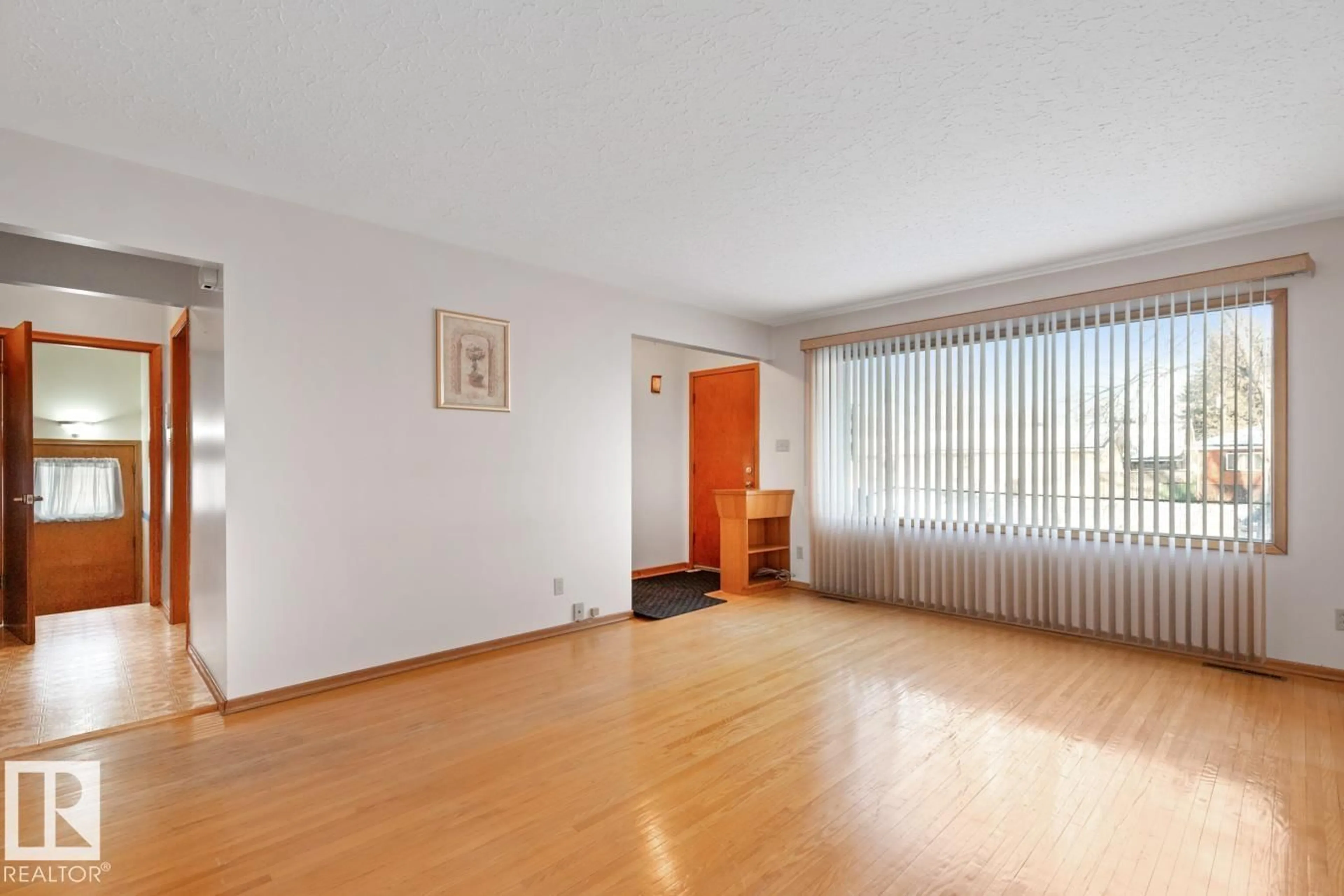 A pic of a room for 4835 115 AV, Edmonton Alberta T5W0W3