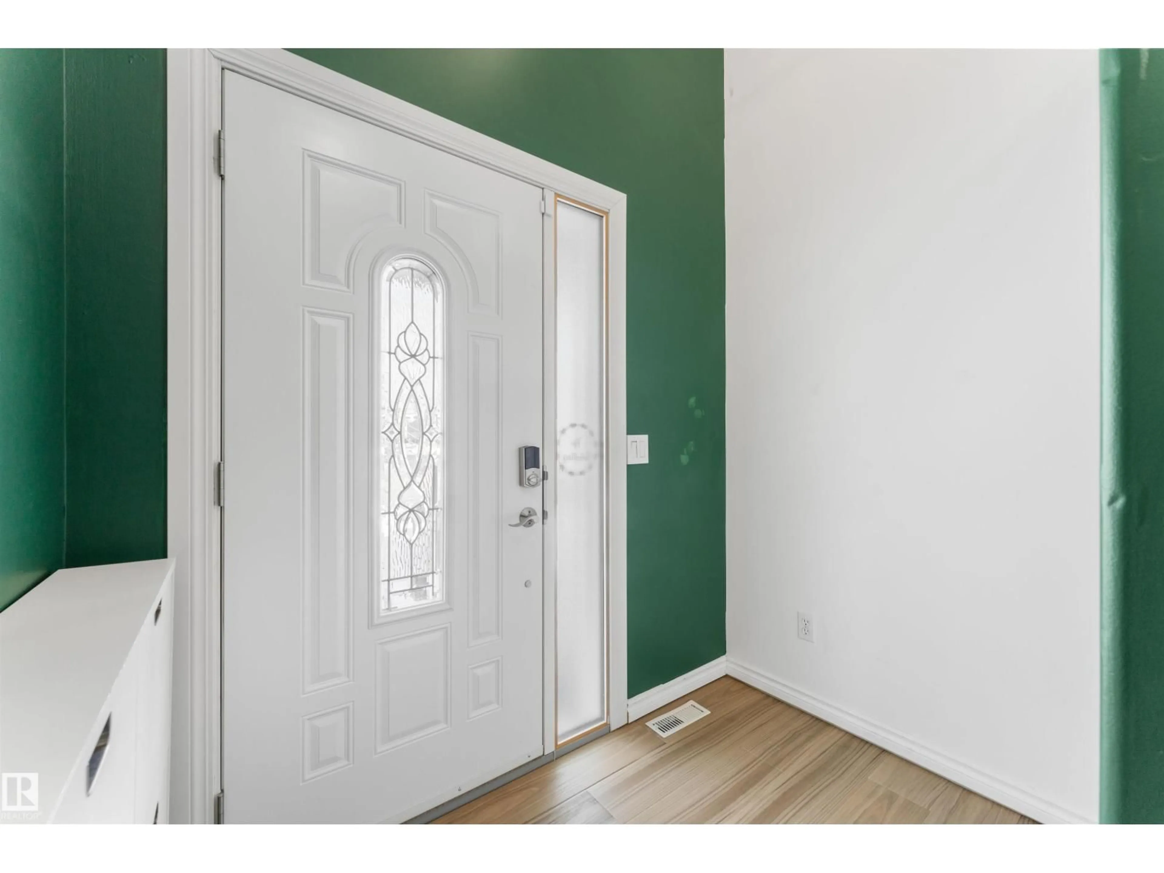 Indoor entryway for 3117 49, Beaumont Alberta T4X1R6