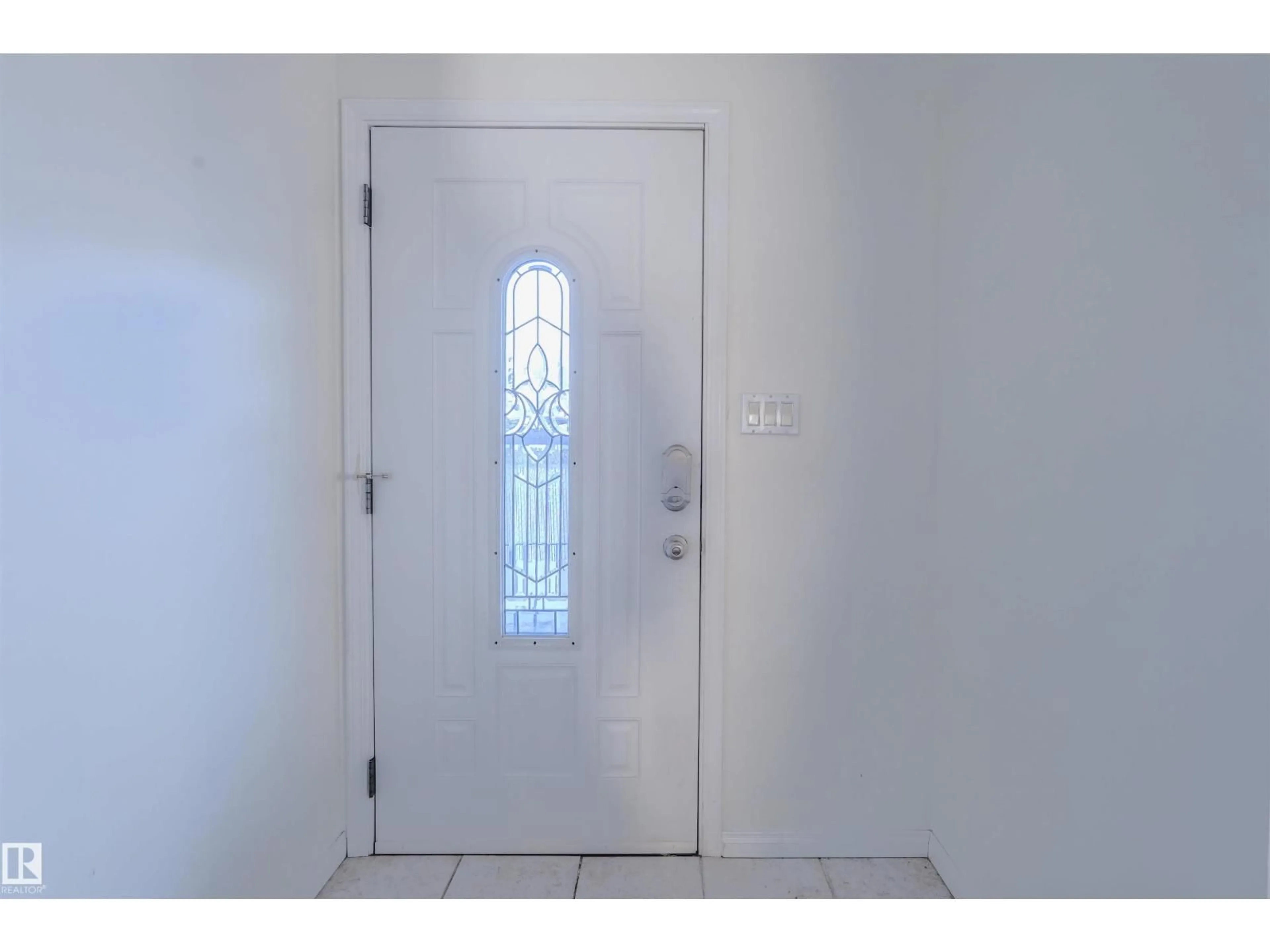 Indoor entryway for 12403 156 AV NW, Edmonton Alberta T5X2X4