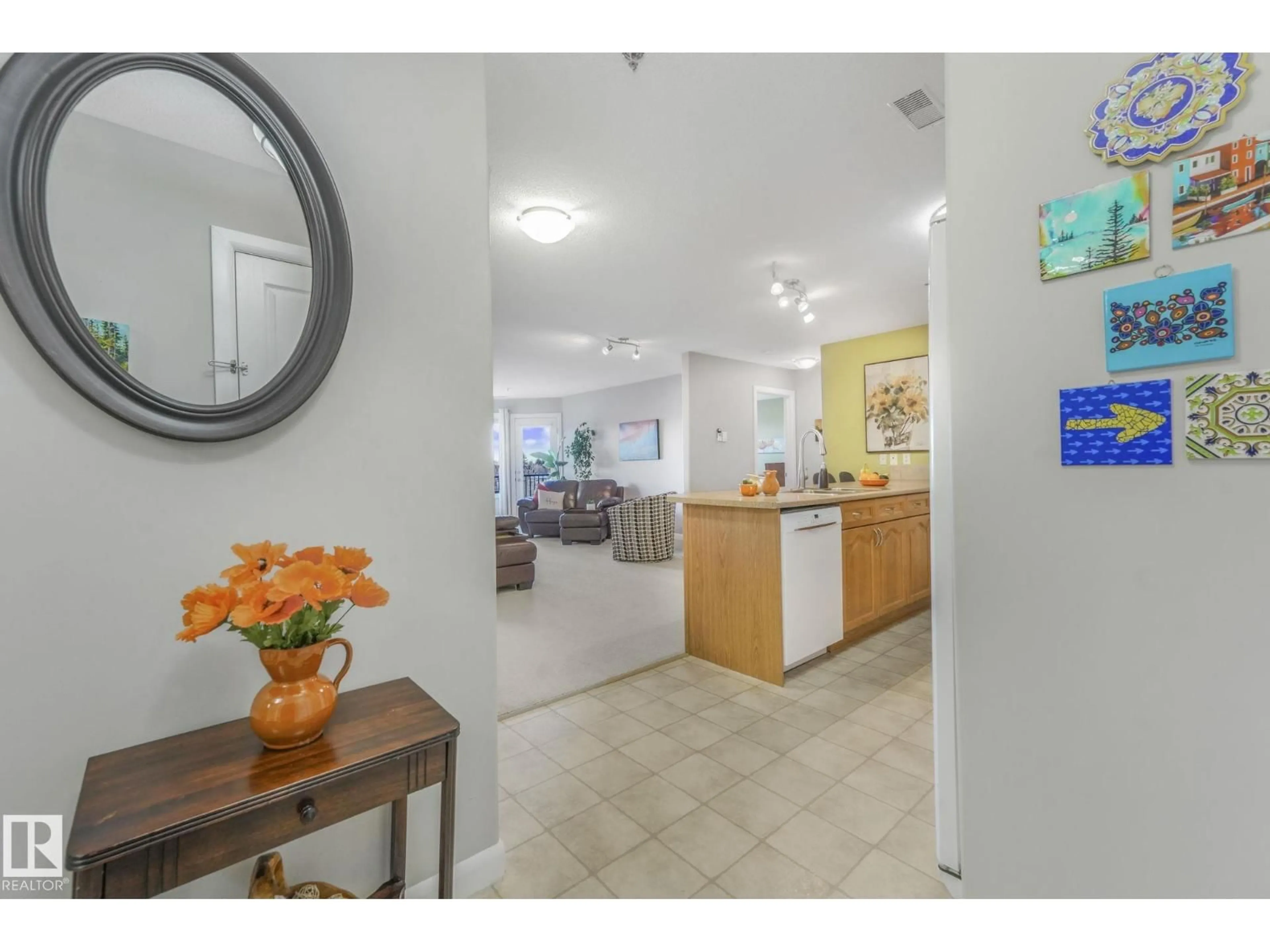 Indoor foyer for #415 - 530 HOOKE RD, Edmonton Alberta T5A5J5