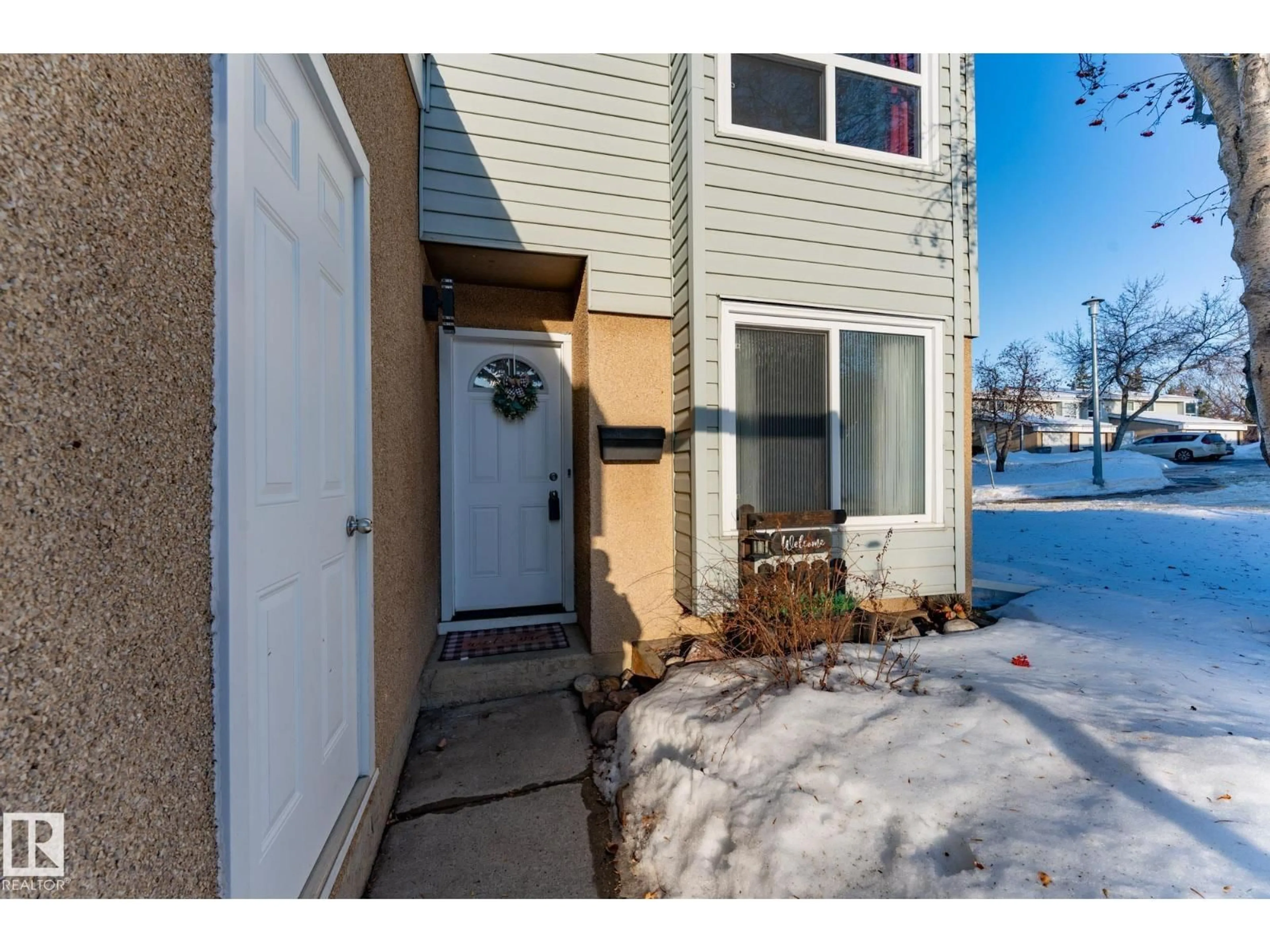 Indoor entryway for NW - 166 GRANDIN VG, St. Albert Alberta T8N2J3