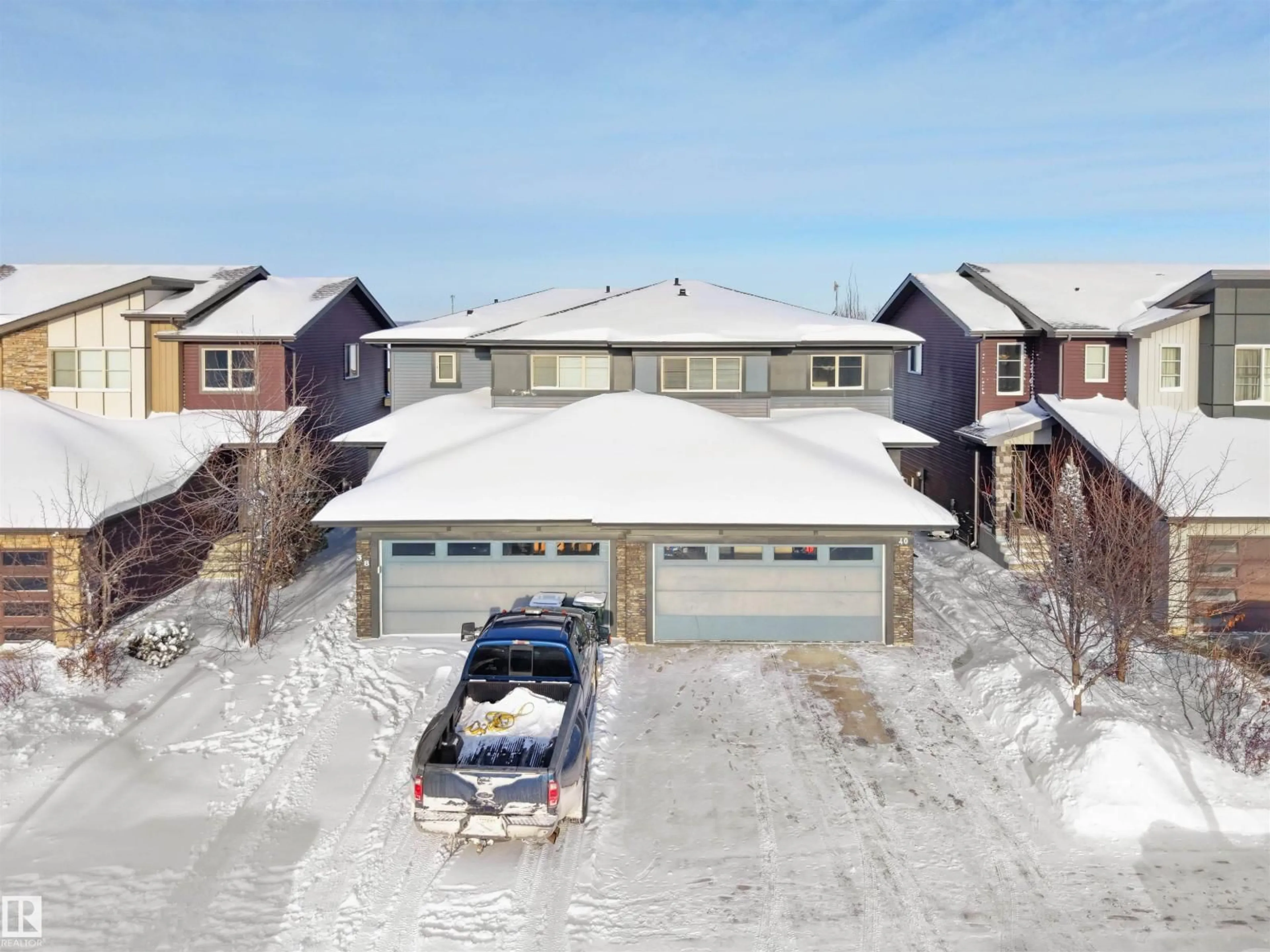 A pic from outside/outdoor area/front of a property/back of a property/a pic from drone, street for 40 VANDERBILT CM, Spruce Grove Alberta T7X0V6