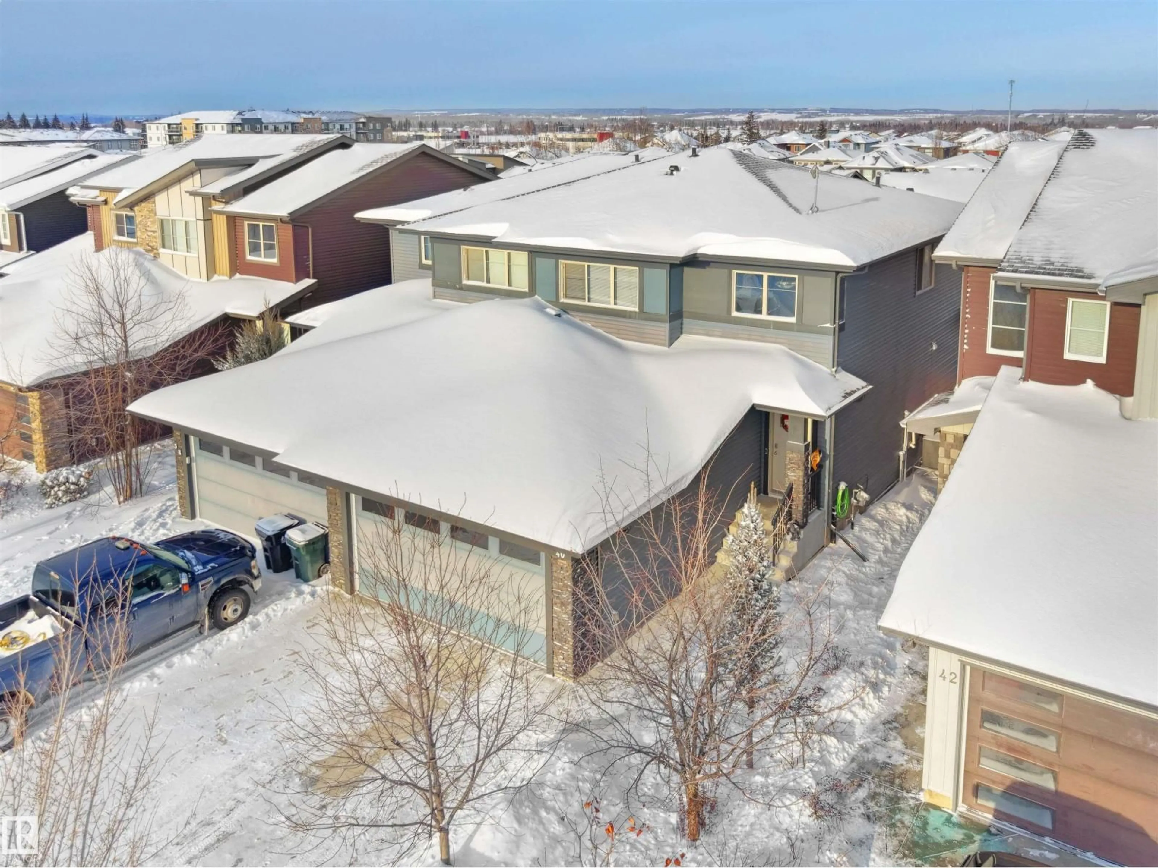 A pic from outside/outdoor area/front of a property/back of a property/a pic from drone, street for 40 VANDERBILT CM, Spruce Grove Alberta T7X0V6