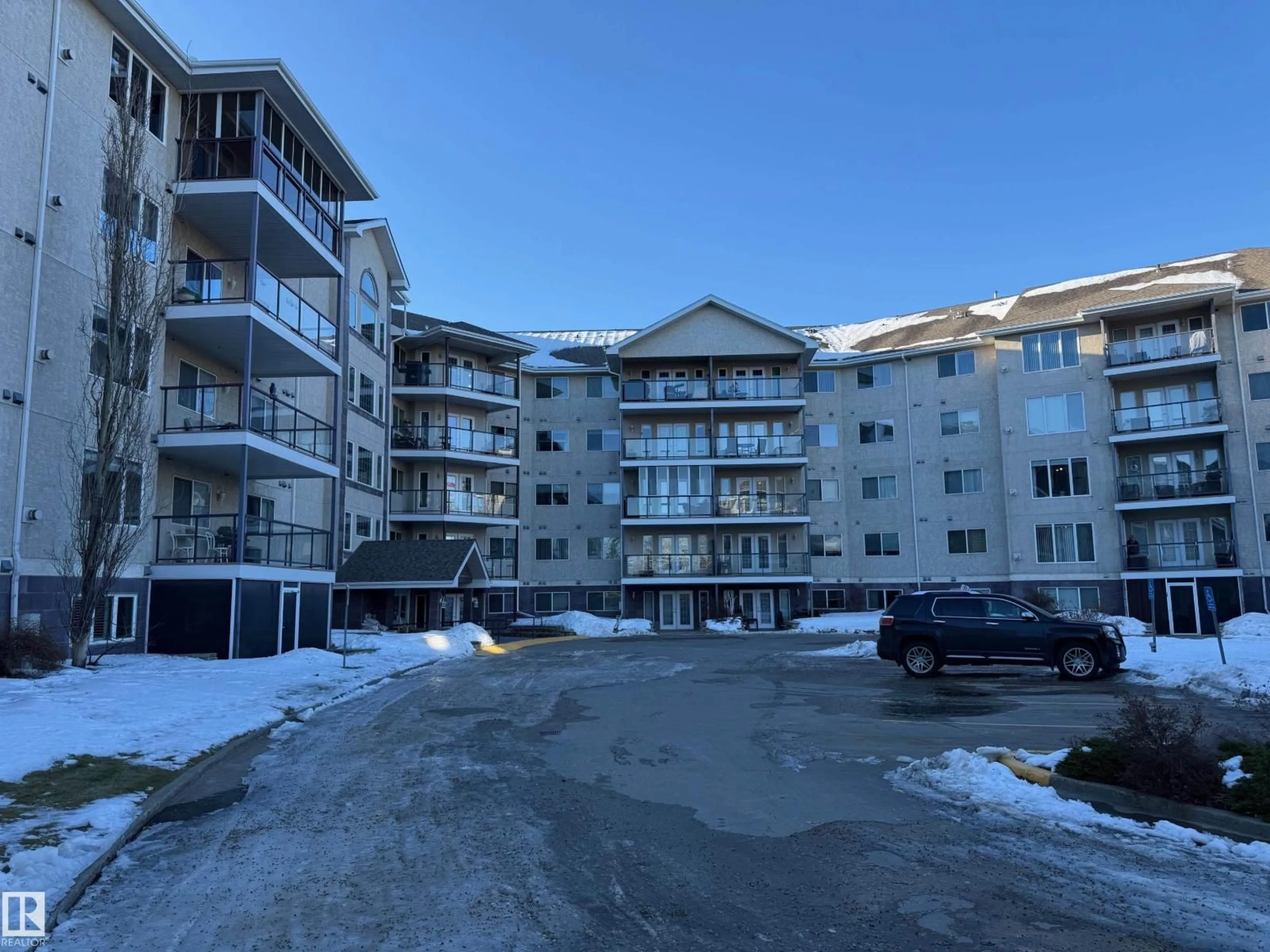 A pic from outside/outdoor area/front of a property/back of a property/a pic from drone, unknown for 237 - 516 YOUVILLE DR E, Edmonton Alberta T6T1C5