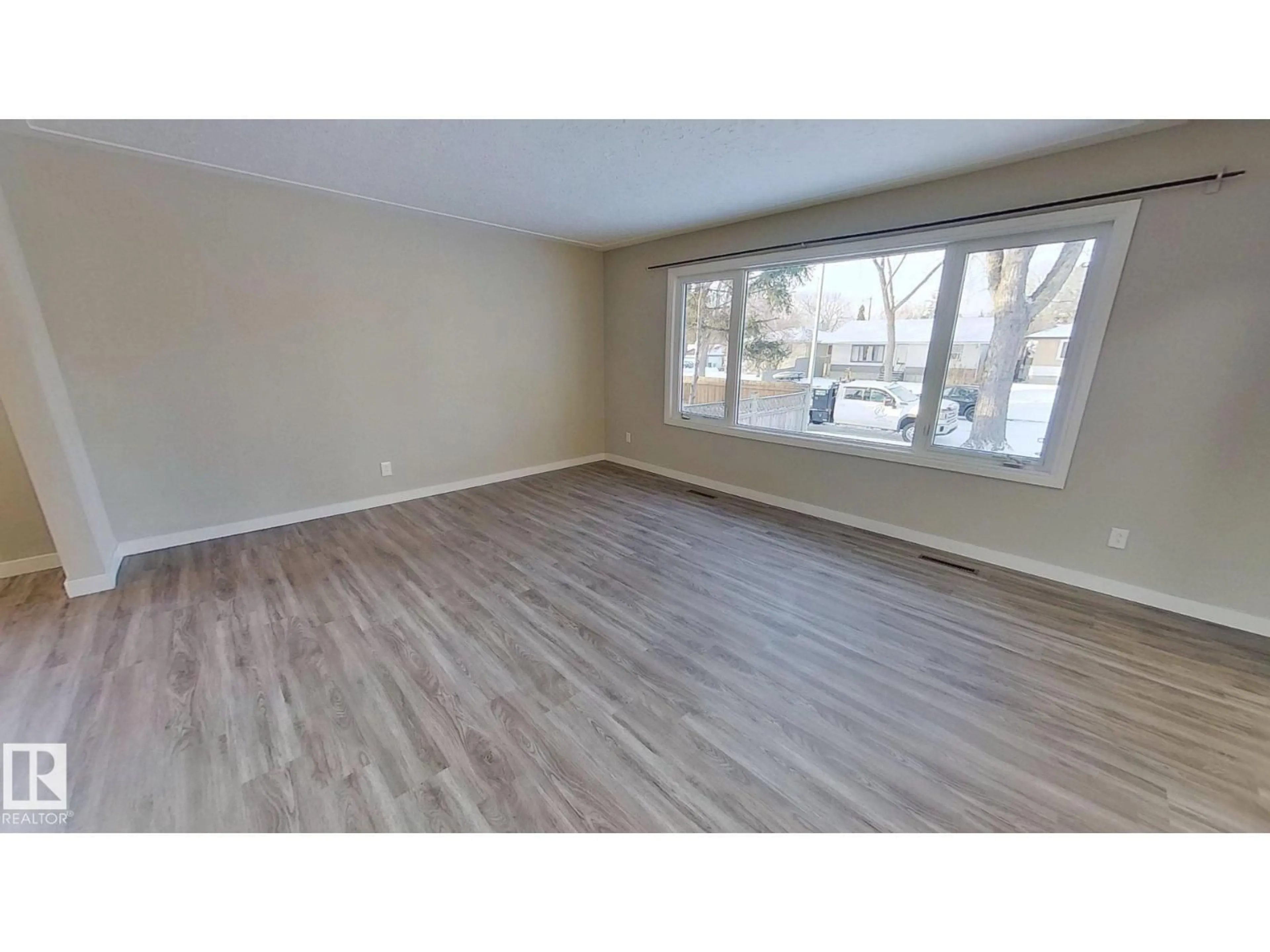 A pic of a room for NW - 12211 52 ST, Edmonton Alberta T5W3K3