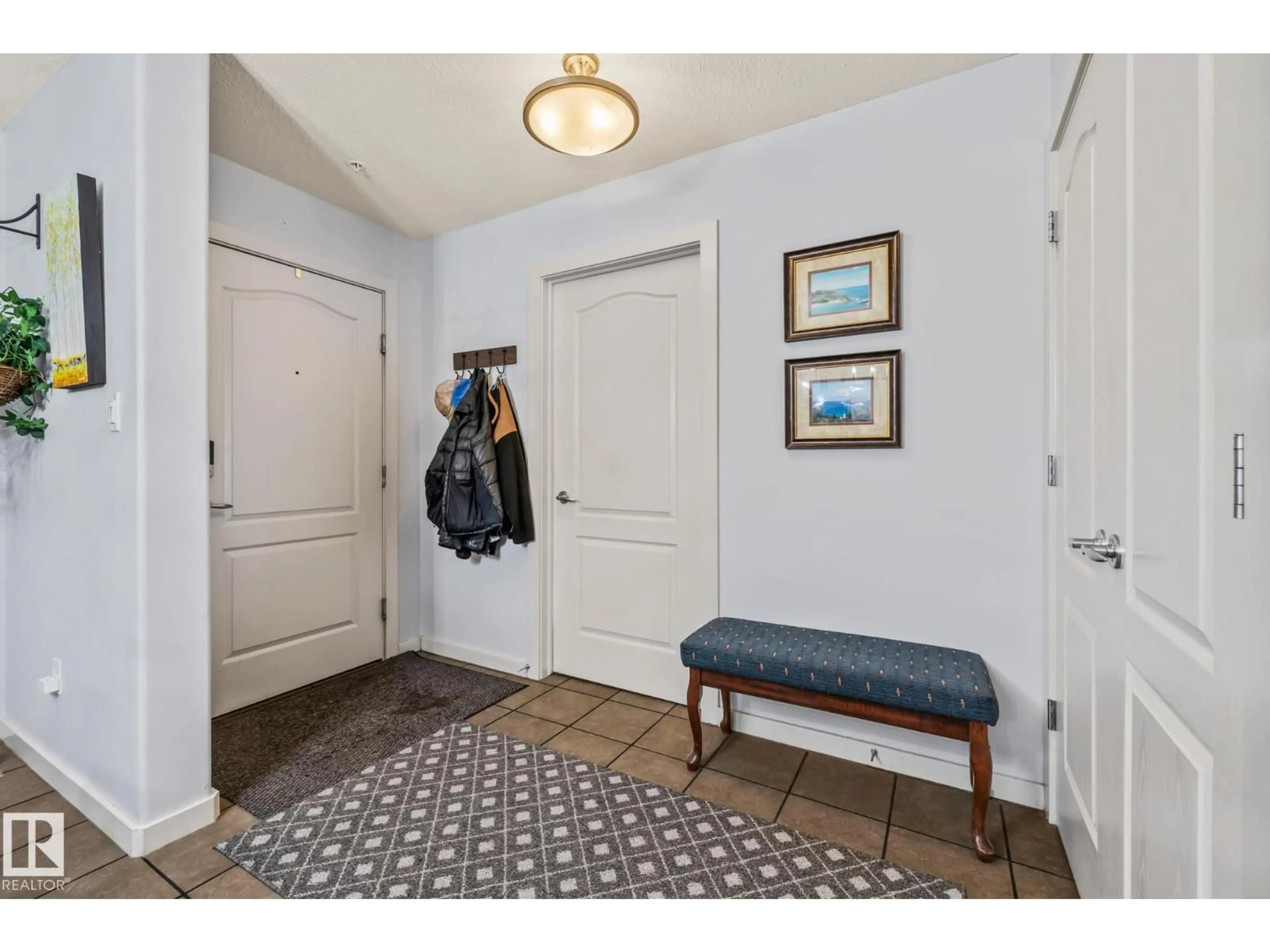 Indoor entryway for #120 - 120 SUDER GREENS DR, Edmonton Alberta T5T6V6