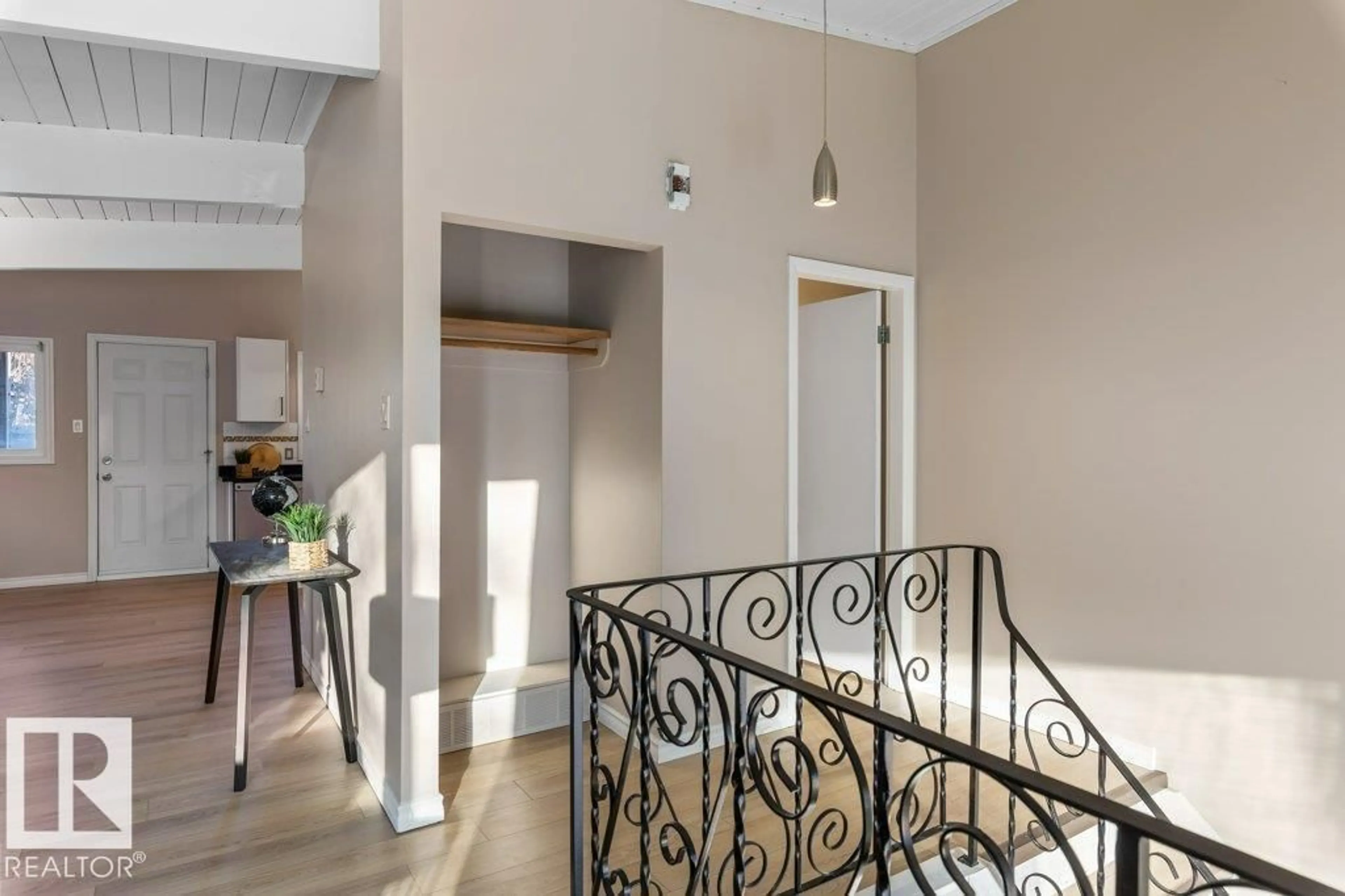 Unknown for 4 GRANITE AV, St. Albert Alberta T8N0V4