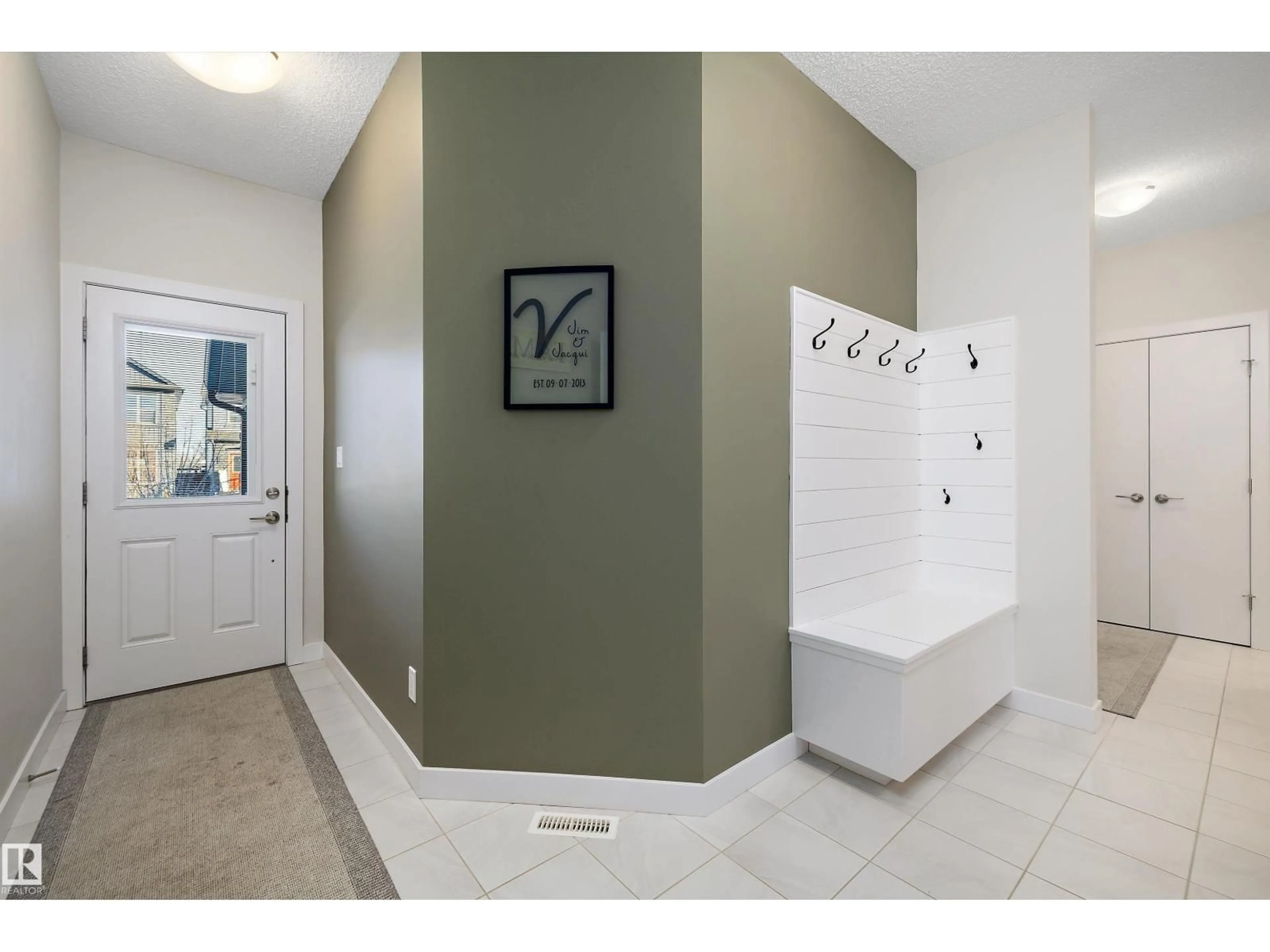 Indoor entryway for 73 GARNEAU GA, Spruce Grove Alberta T7X0Z7