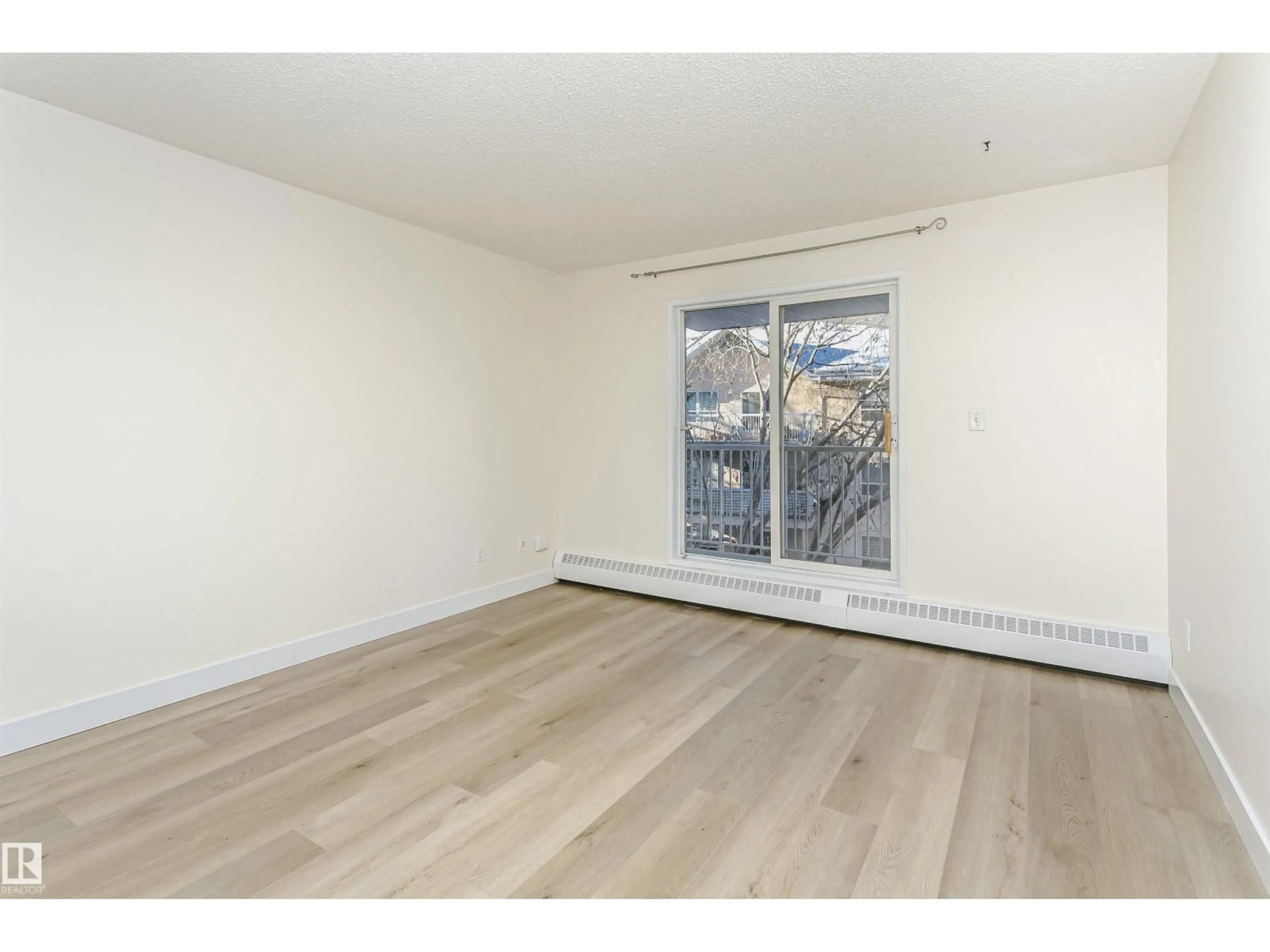 A pic of a room for #402 - 17467 98A AV, Edmonton Alberta T5T6E9
