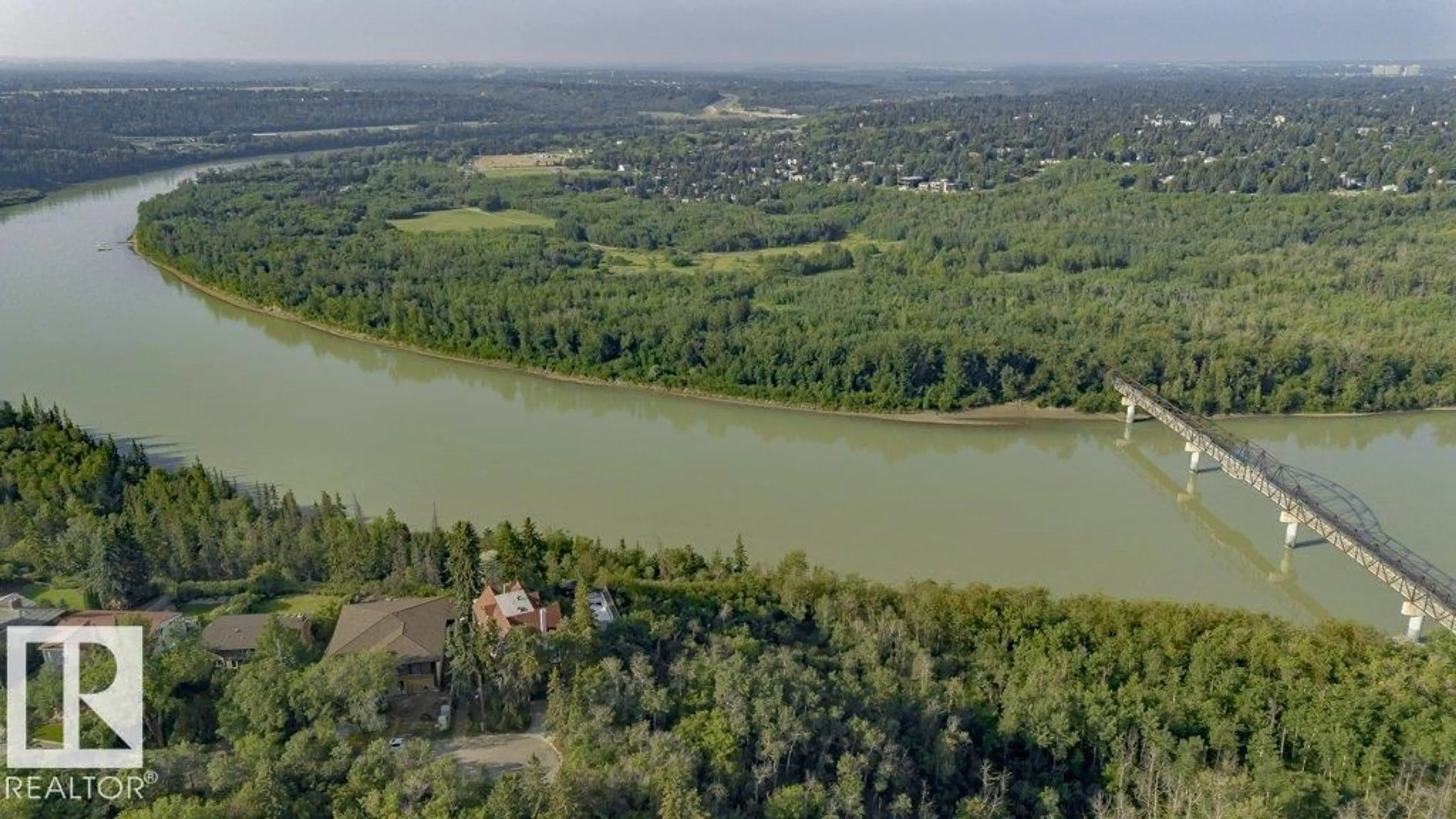 A pic from outside/outdoor area/front of a property/back of a property/a pic from drone, water/lake/river/ocean view for 8638 SASKATCHEWAN DR, Edmonton Alberta T6G2A8