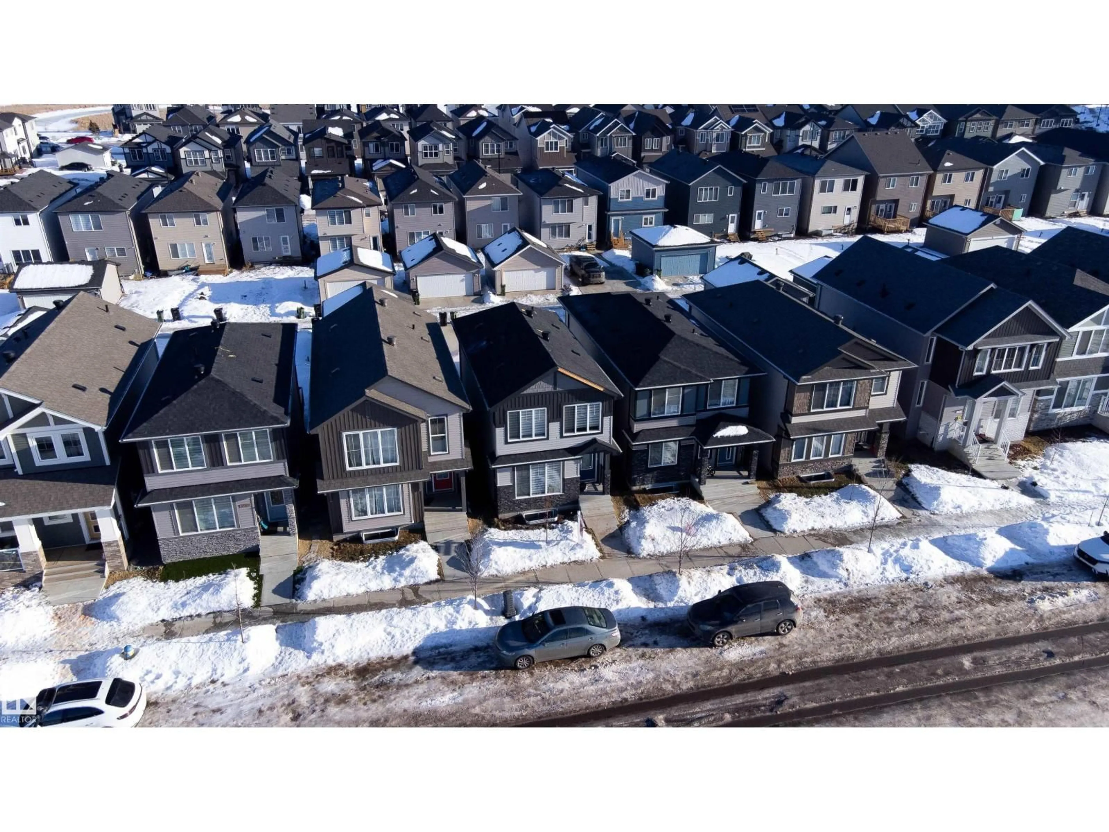 A pic from outside/outdoor area/front of a property/back of a property/a pic from drone, street for 17919 71 ST, Edmonton Alberta T5Z0V4