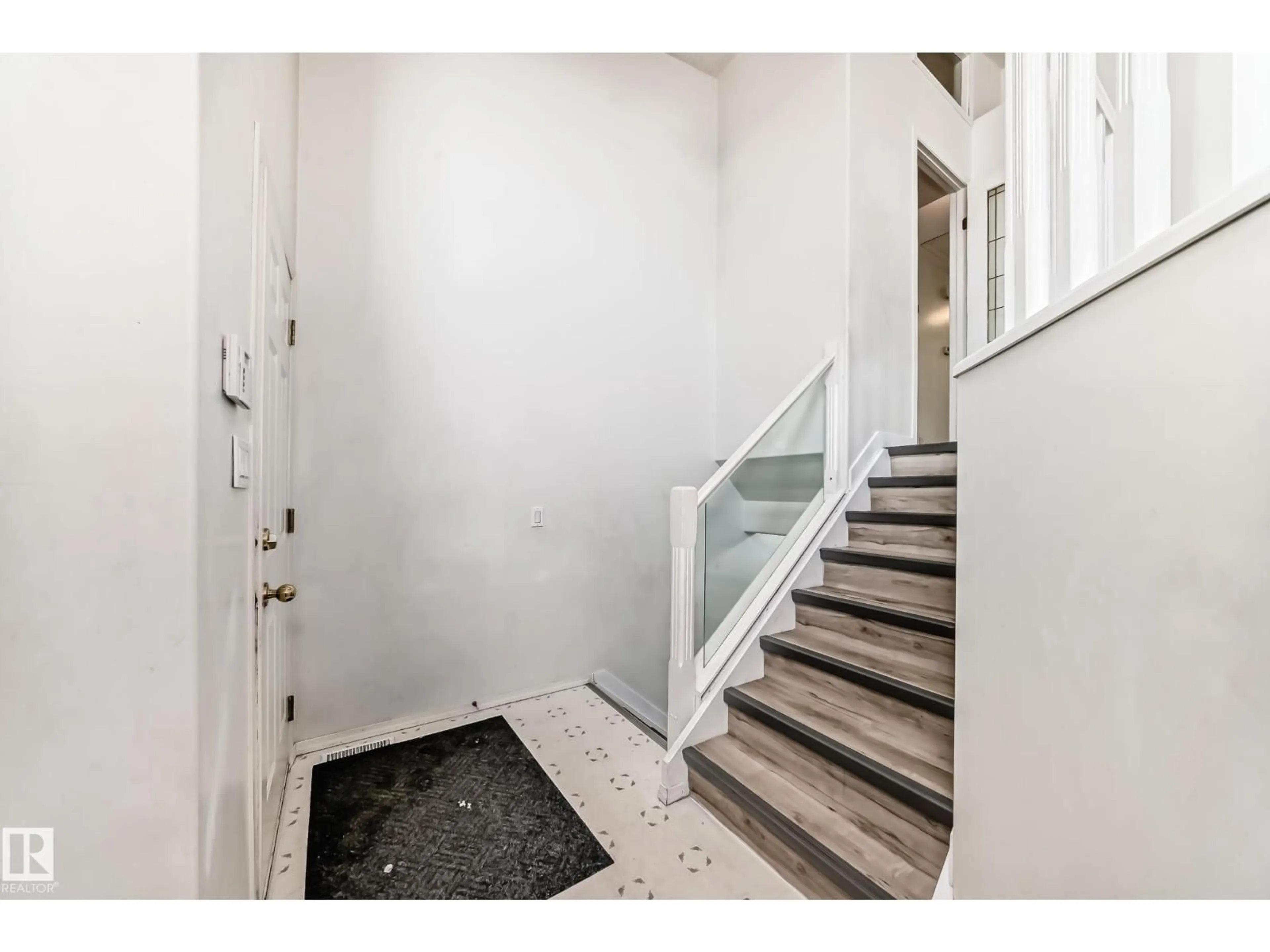 Unknown for 8317 171A AV, Edmonton Alberta T5Z3E4