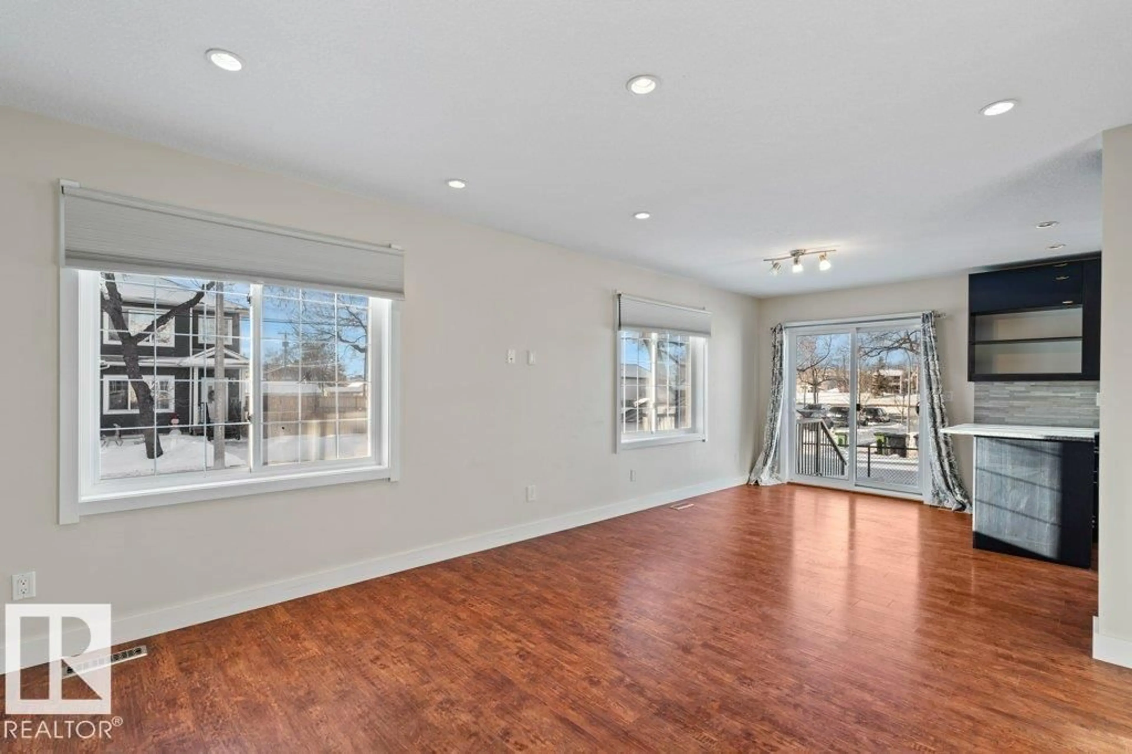 Unknown for 9614 120 AV, Edmonton Alberta T5G0R9