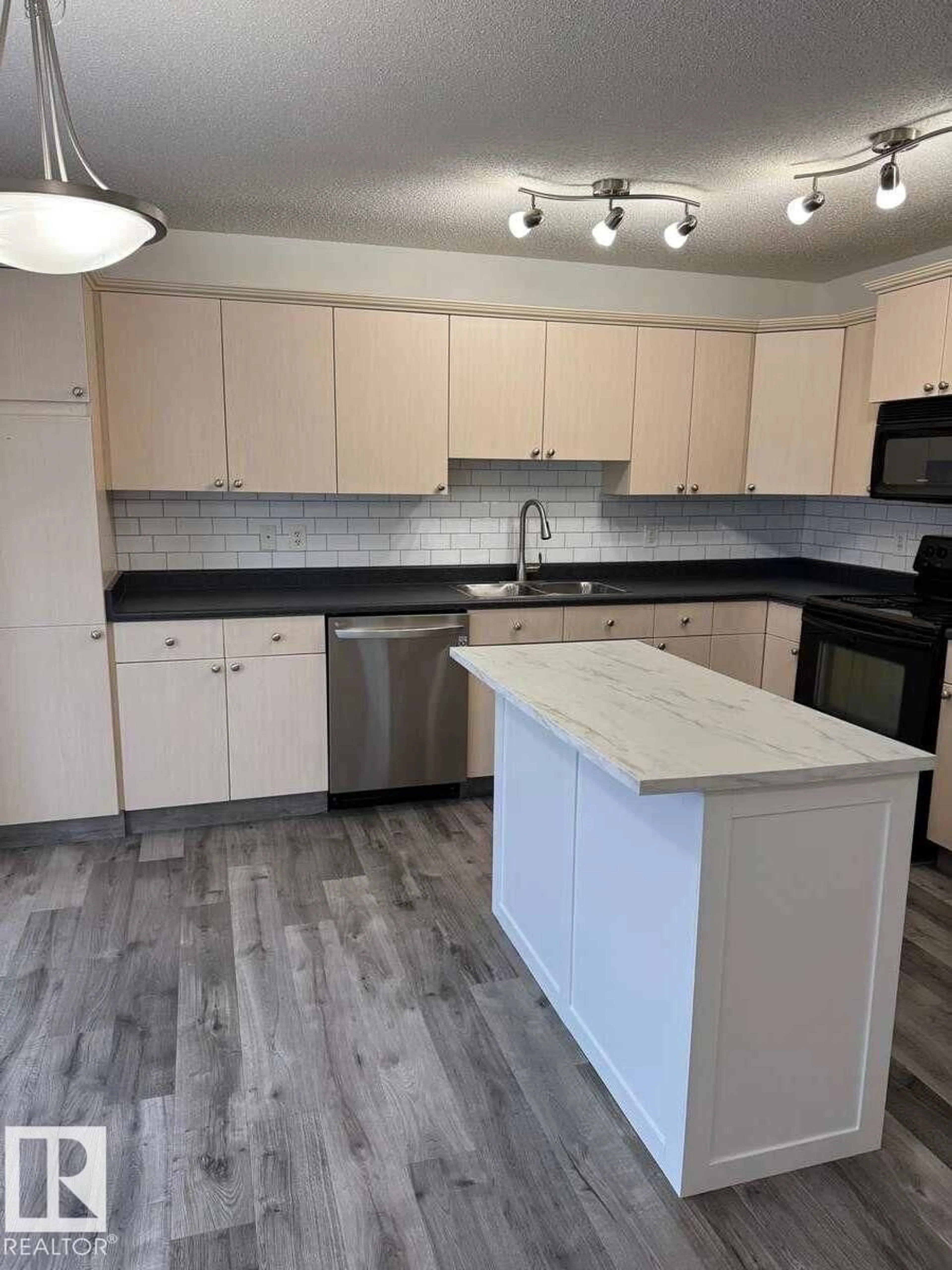 Unknown for 23 VERNON, Spruce Grove Alberta T7X0B6