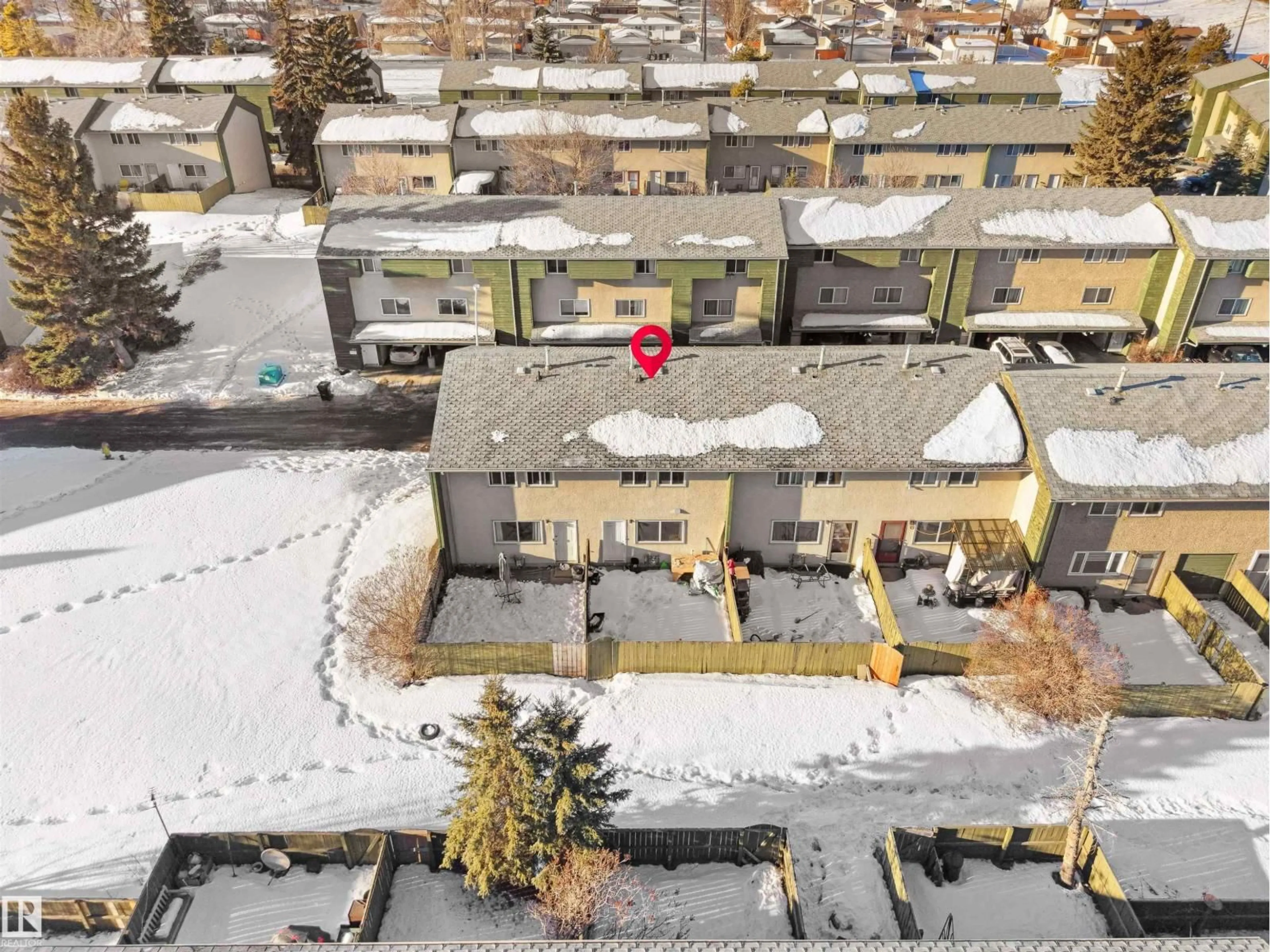 A pic from outside/outdoor area/front of a property/back of a property/a pic from drone, street for 791 ABBOTTSFIELD RD, Edmonton Alberta T5W2A1