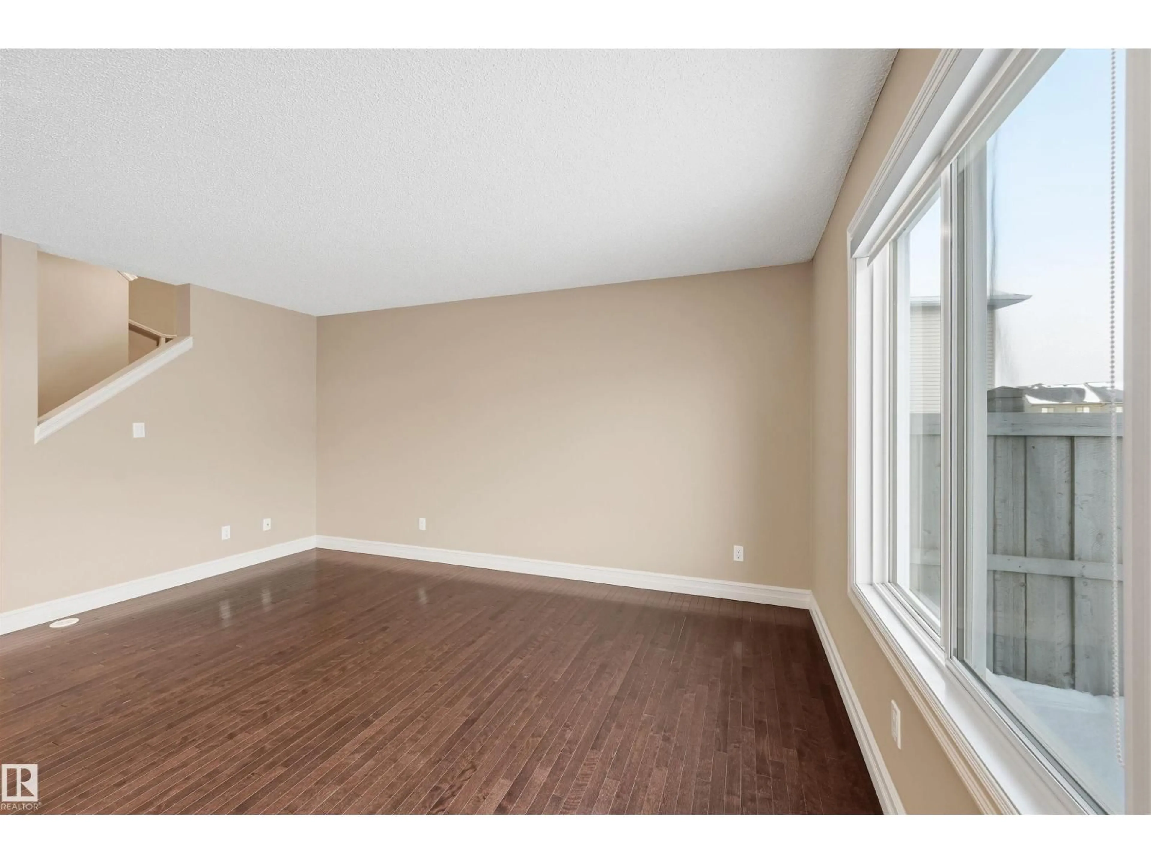 A pic of a room for 6833 CARDINAL LI SW, Edmonton Alberta T6W1Z1
