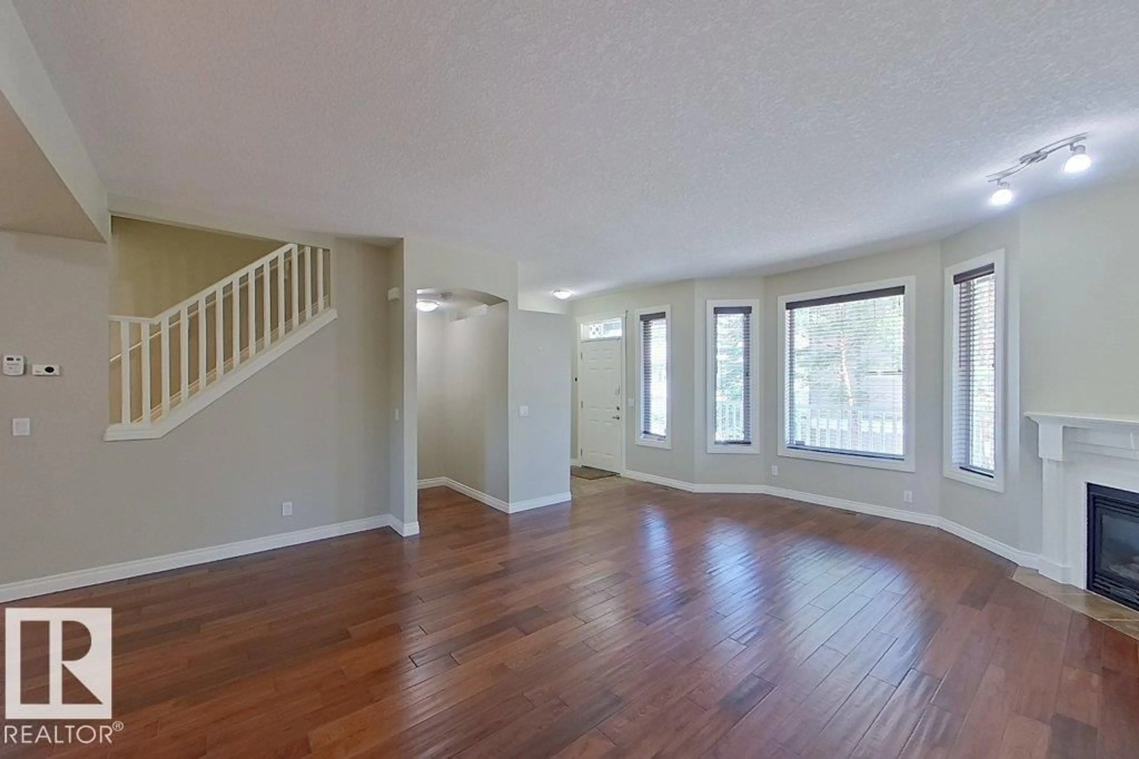 A pic of a room for #10 - 903 RUTHERFORD RD, Edmonton Alberta T6W1N9