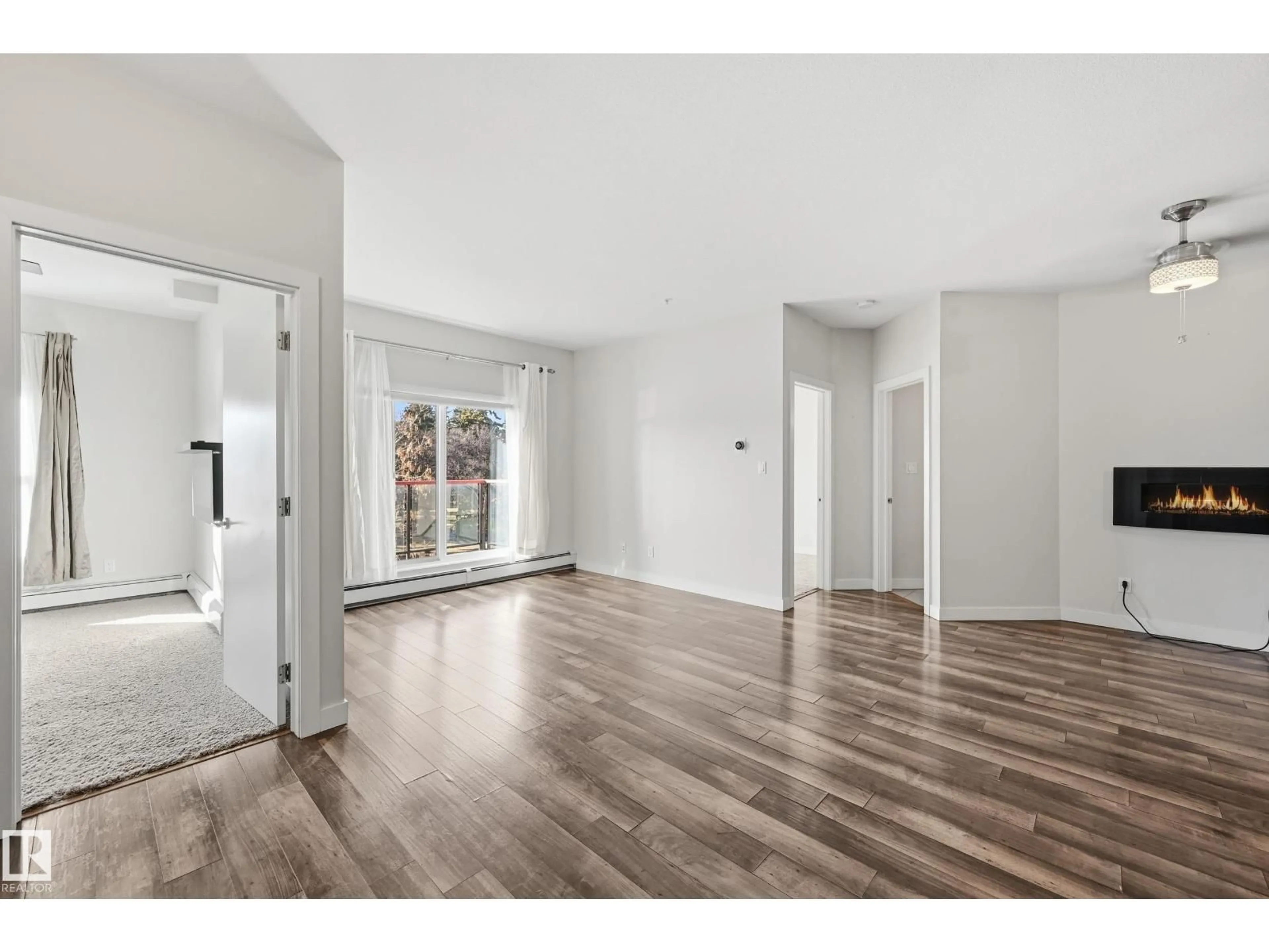 Indoor entryway for 315 - 10611 117 ST NW, Edmonton Alberta T5H0G6