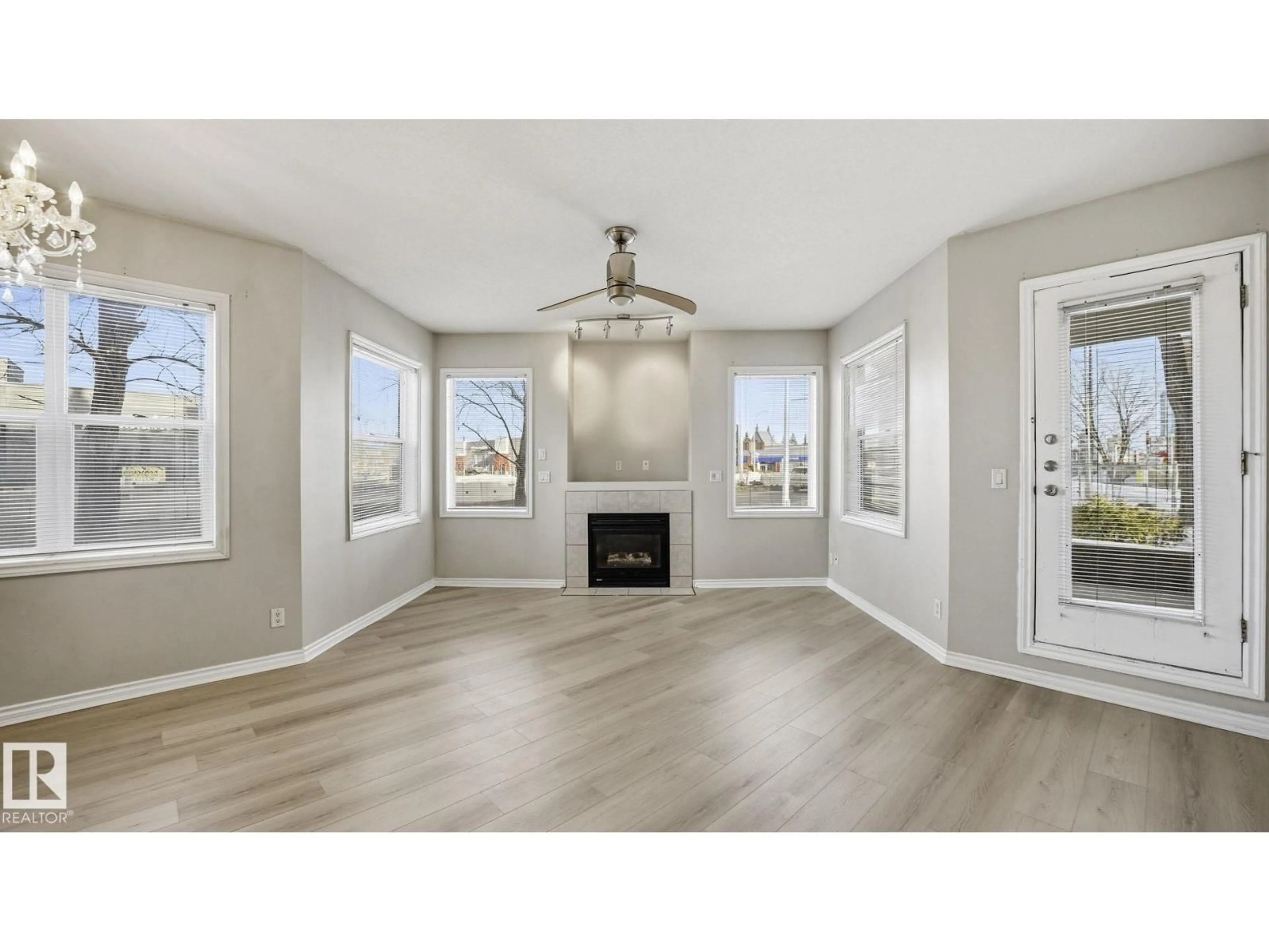 A pic of a room for #101 - 10346 117 ST, Edmonton Alberta T5K2Y7