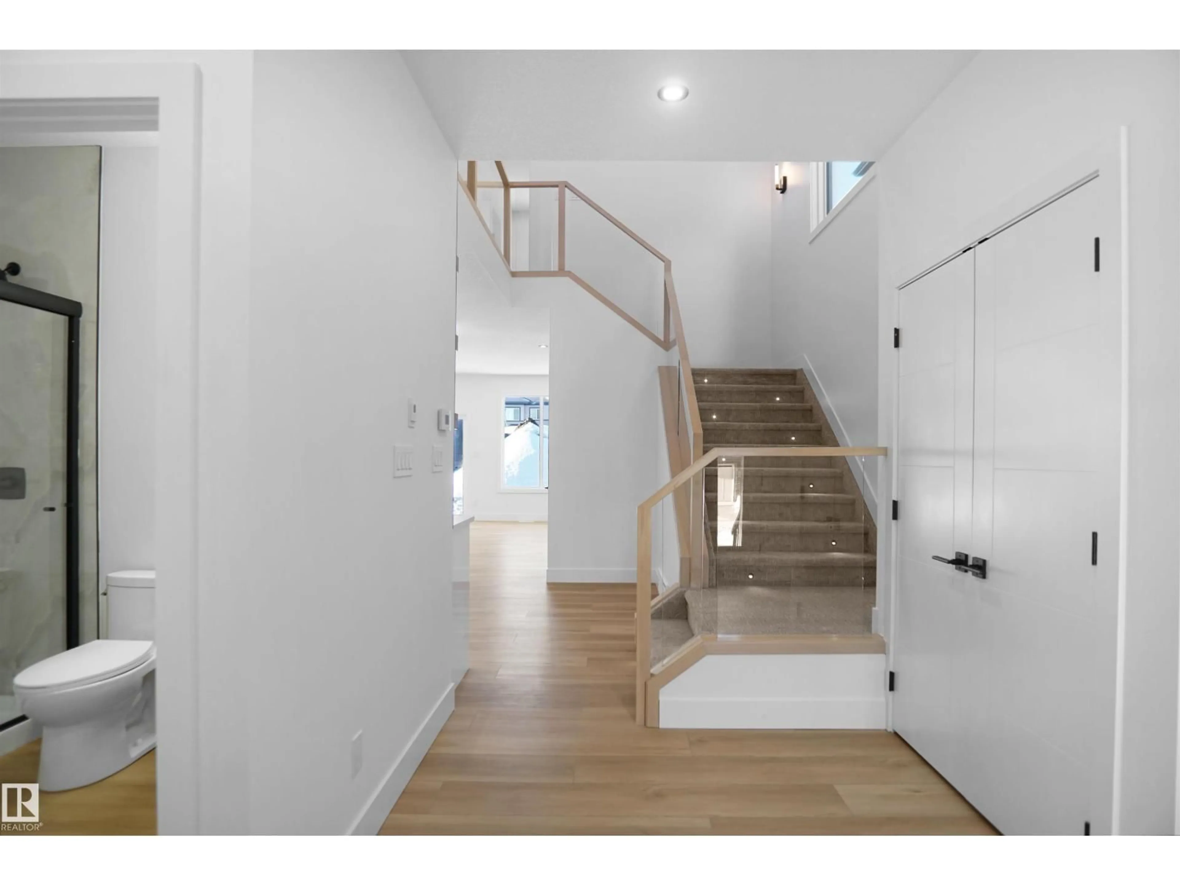 Unknown for 16816 47 ST, Edmonton Alberta T5Y4J5