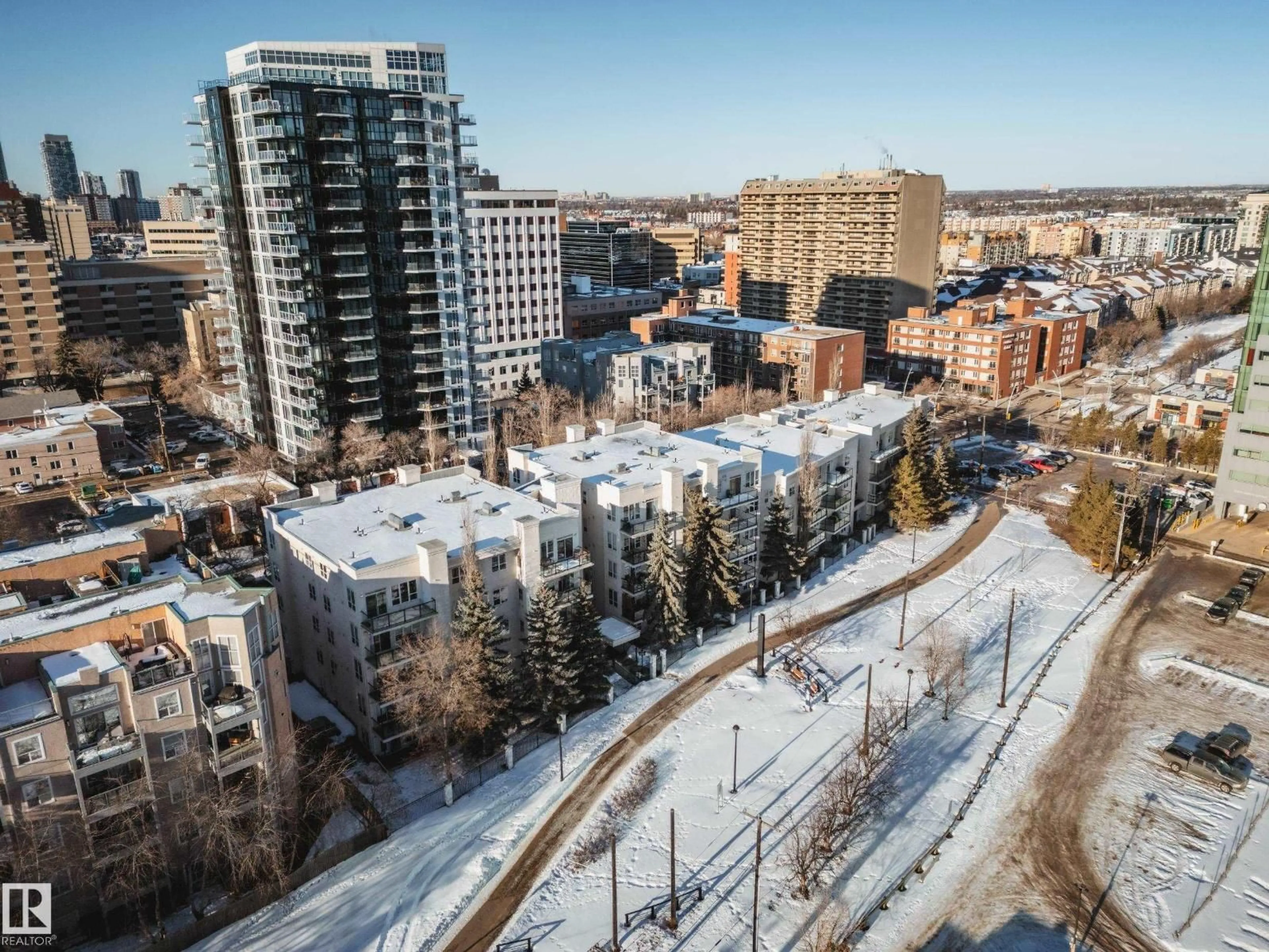 A pic from outside/outdoor area/front of a property/back of a property/a pic from drone, city buildings view from balcony for NW - 532 110 ST, Edmonton Alberta T5K1J5