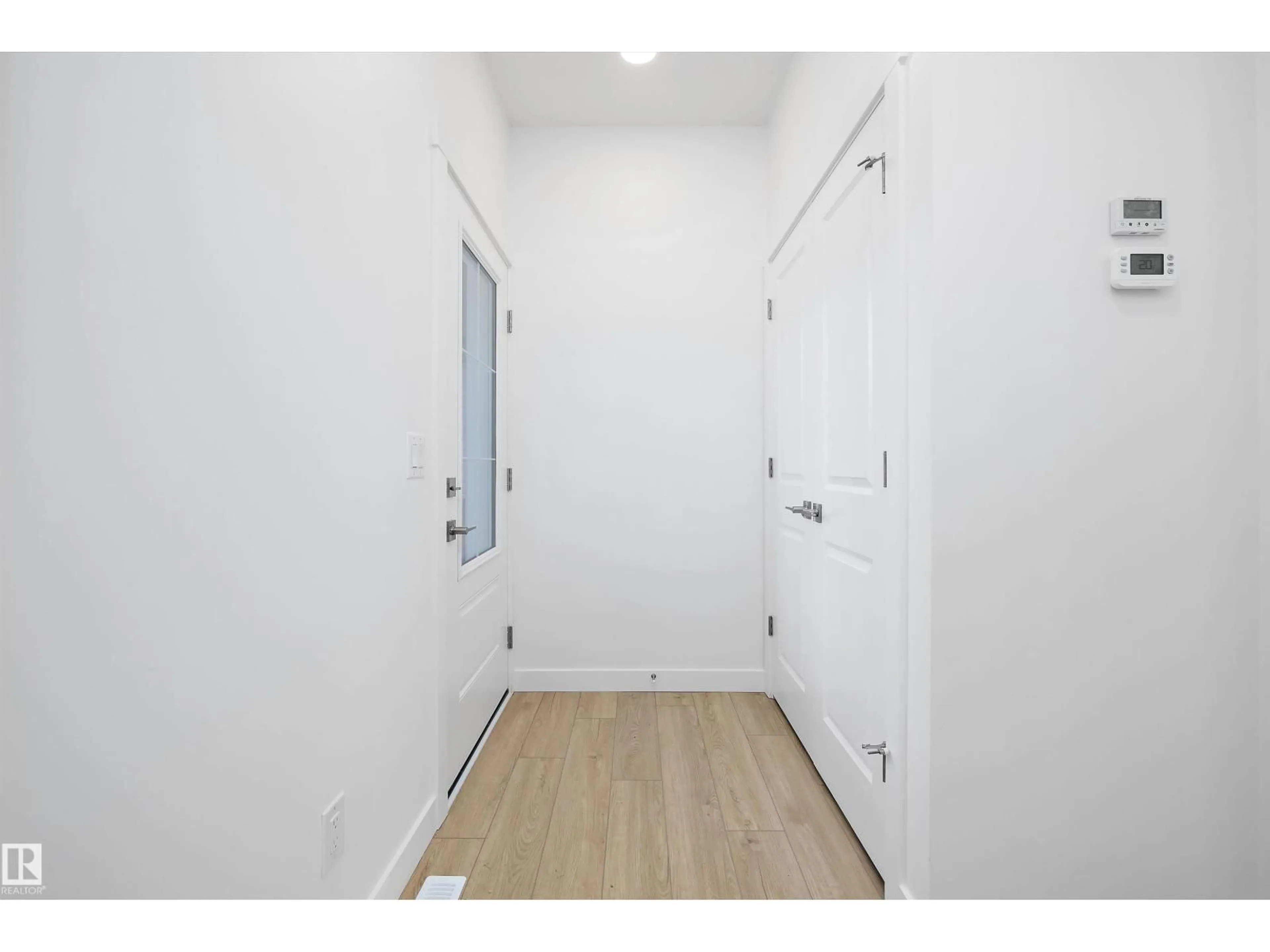 Indoor entryway for 18919 28 AV, Edmonton Alberta T6M3H9