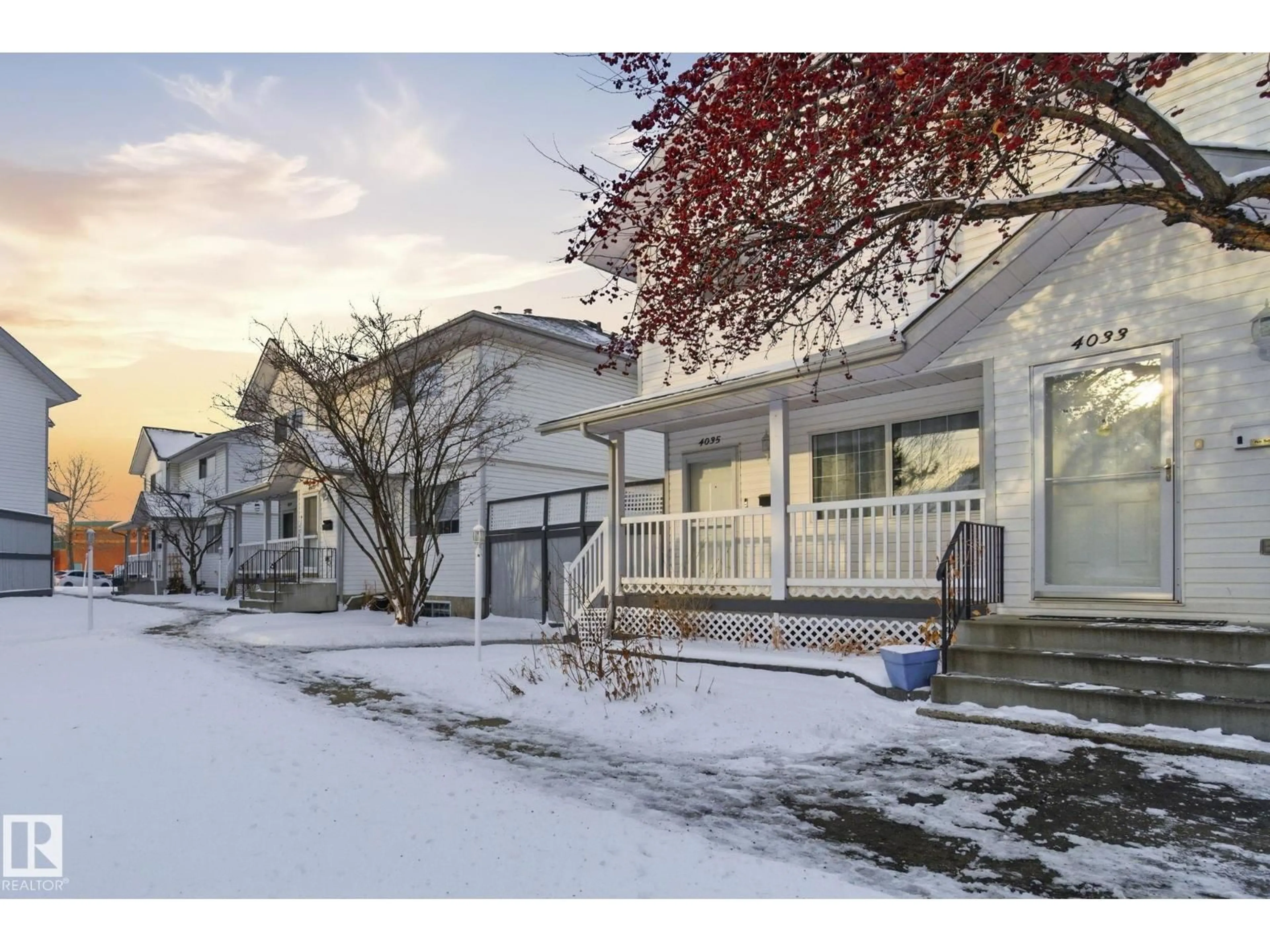 Unknown for NW - 4035 38 ST, Edmonton Alberta T6L6W8