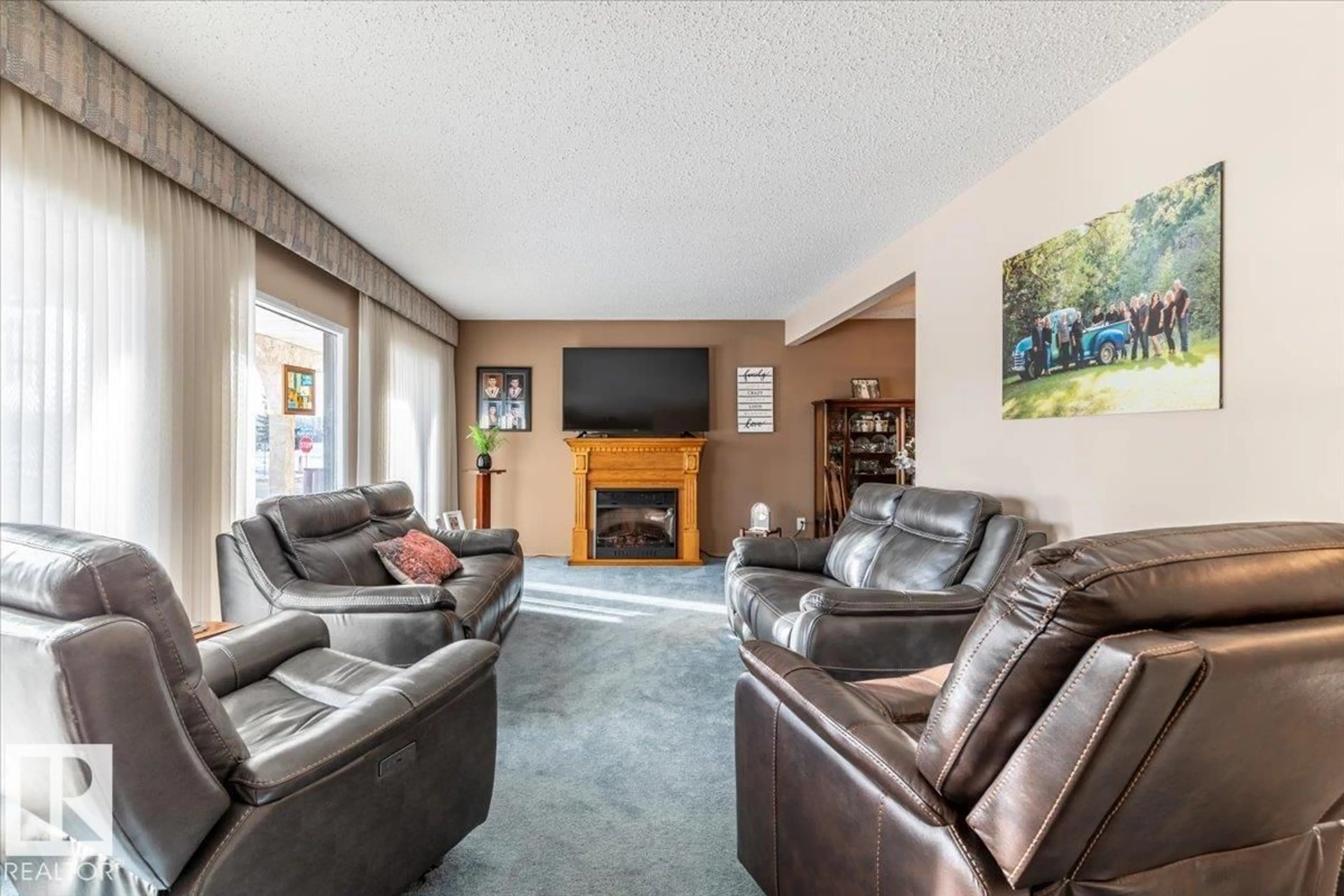 Living room with furniture, unknown for 23 ALLEN PL, Leduc Alberta T9E5J7