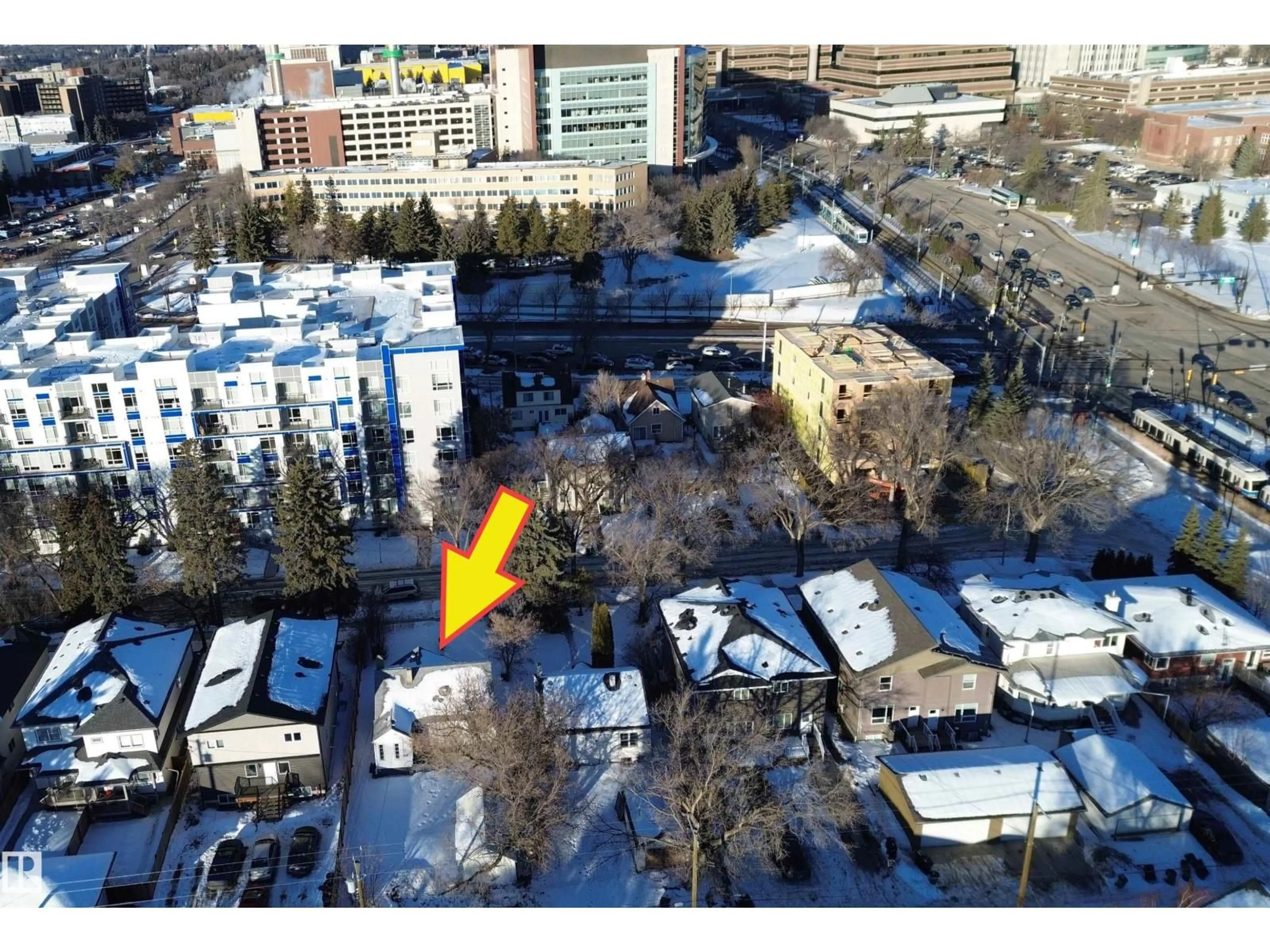 A pic from outside/outdoor area/front of a property/back of a property/a pic from drone, unknown for 11439 80 AV, Edmonton Alberta T6G0R6