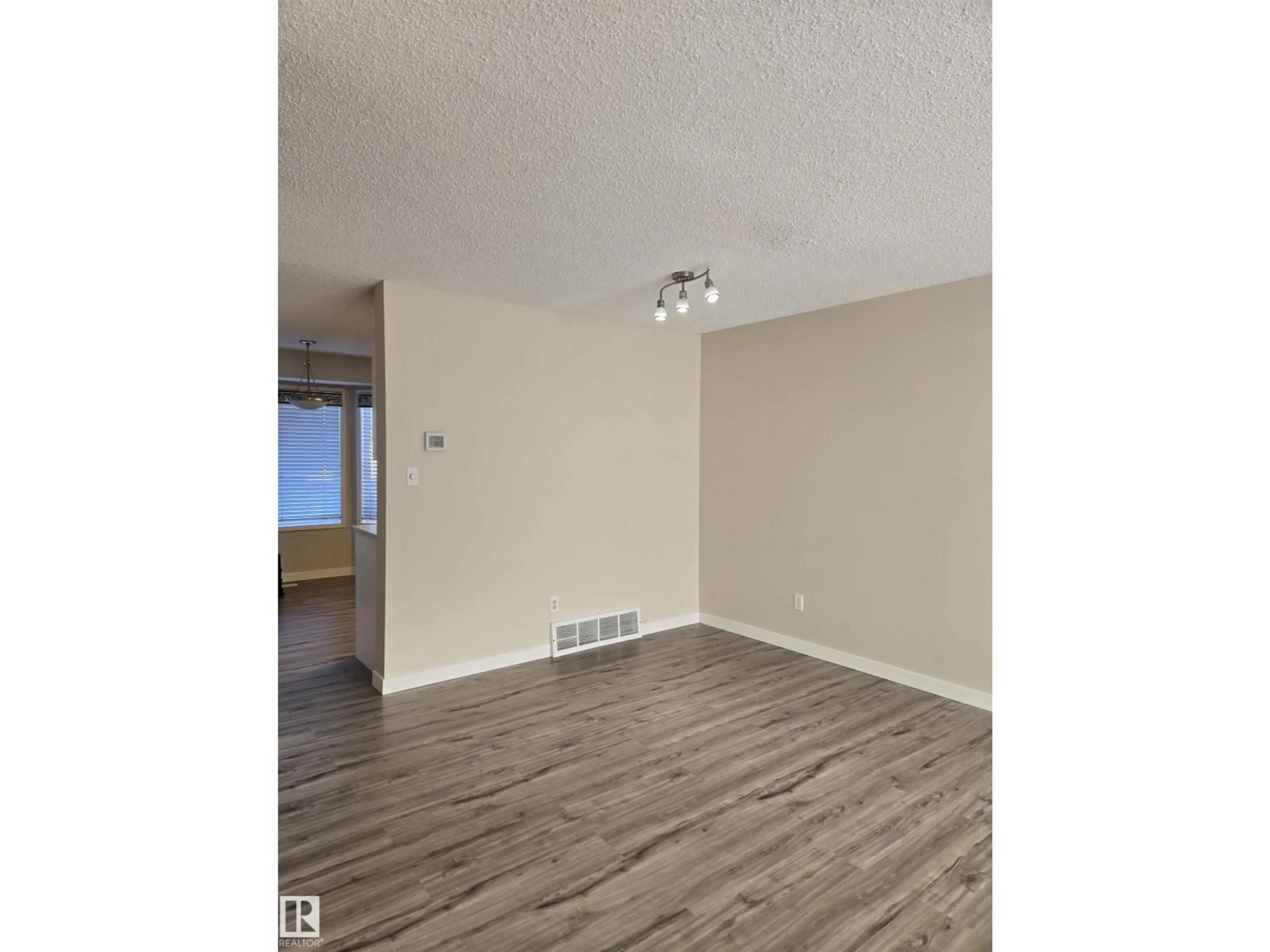 A pic of a room for NW - 8006 15A AV, Edmonton Alberta T6K4E3