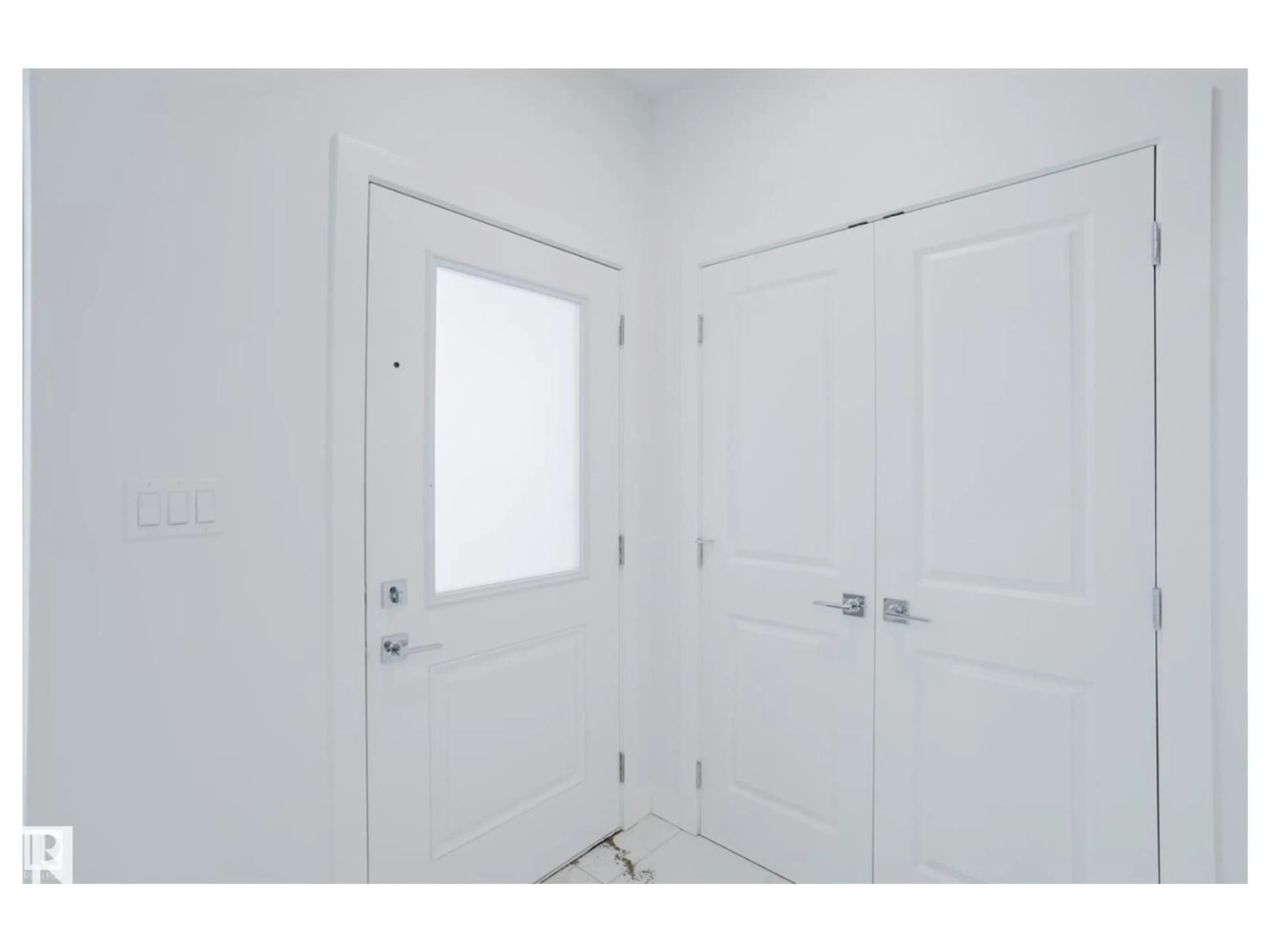 Unknown for SW - 231 25 ST, Edmonton Alberta T6X3K3