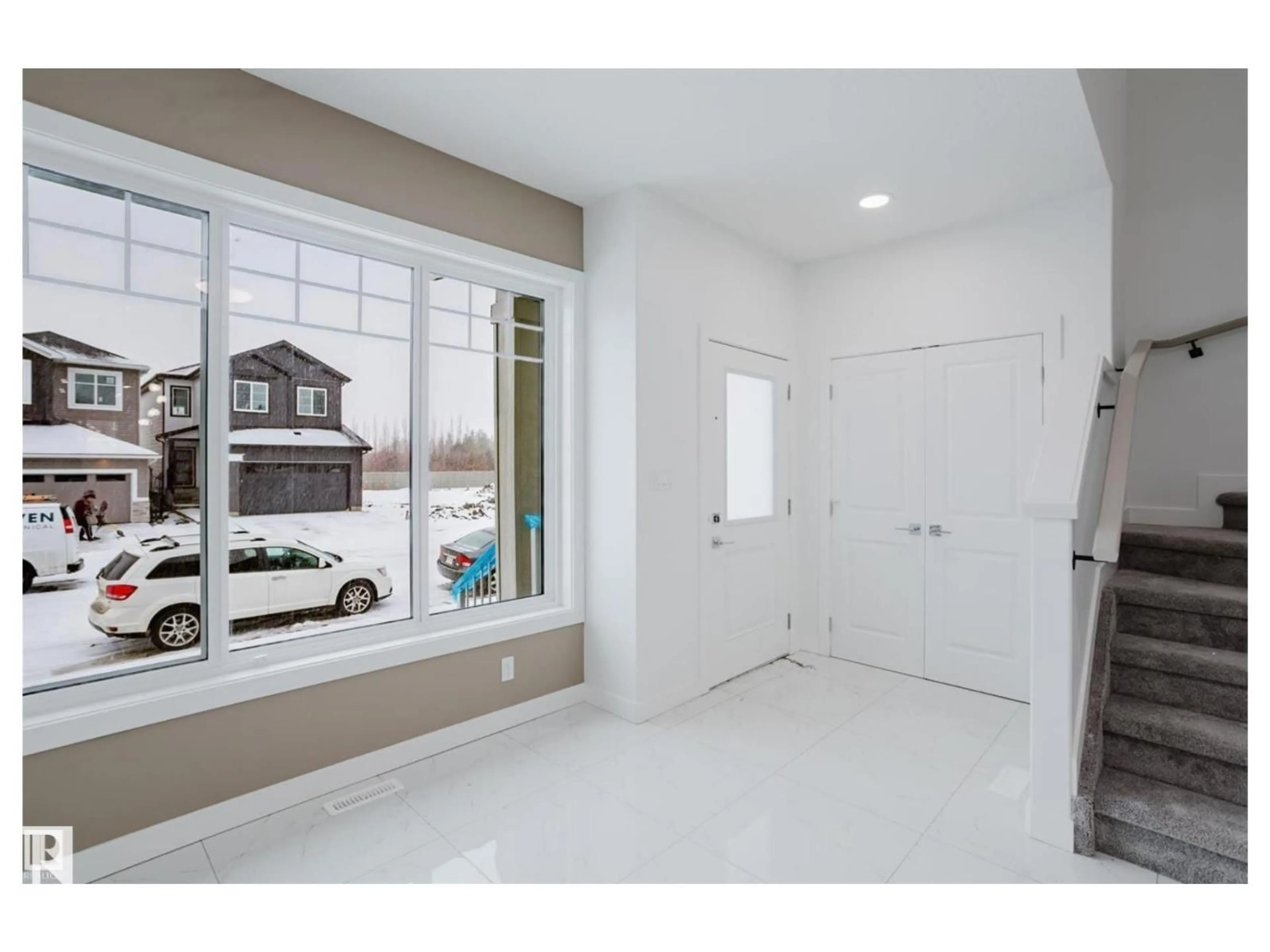 Indoor entryway for SW - 231 25 ST, Edmonton Alberta T6X3K3