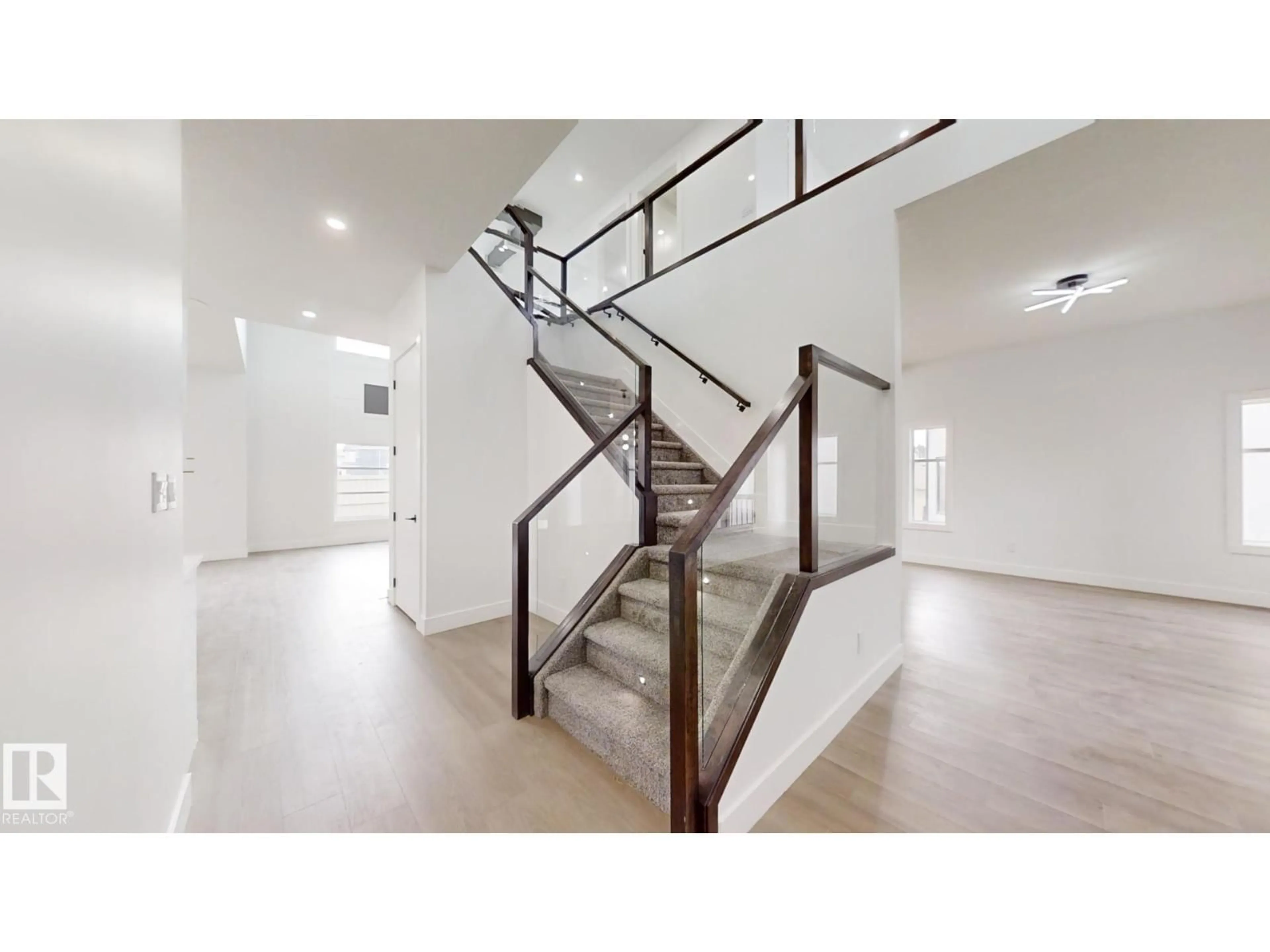 Stairs for 1707 18 ST, Edmonton Alberta T6T2N2