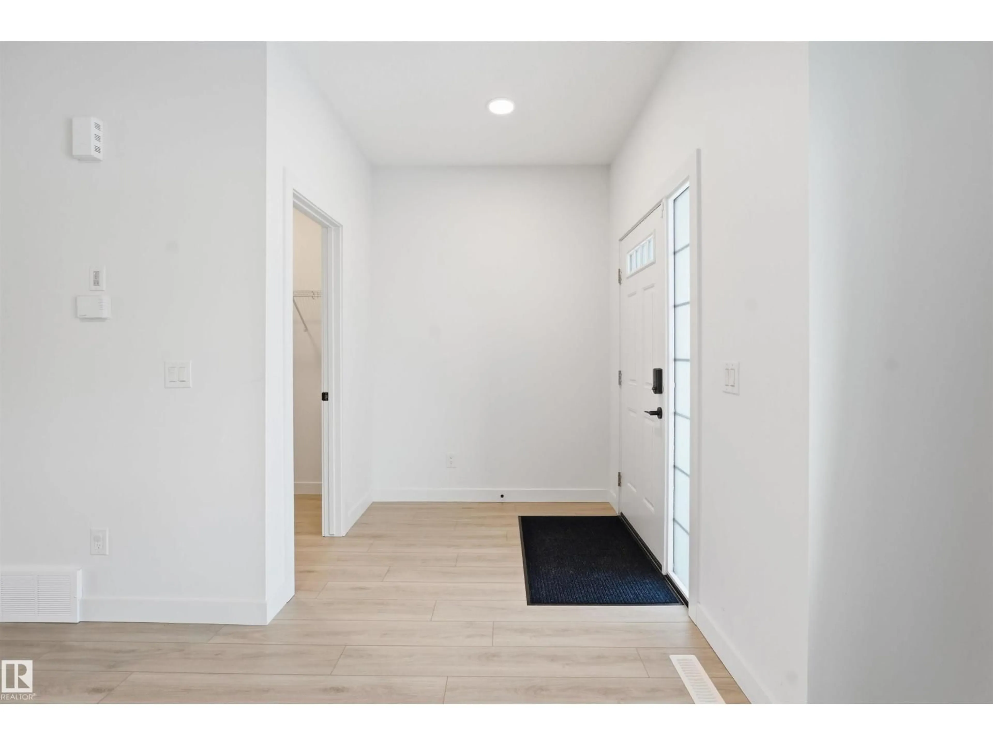 Indoor entryway for 317 JUNIPER CV, Leduc Alberta T9E1S6