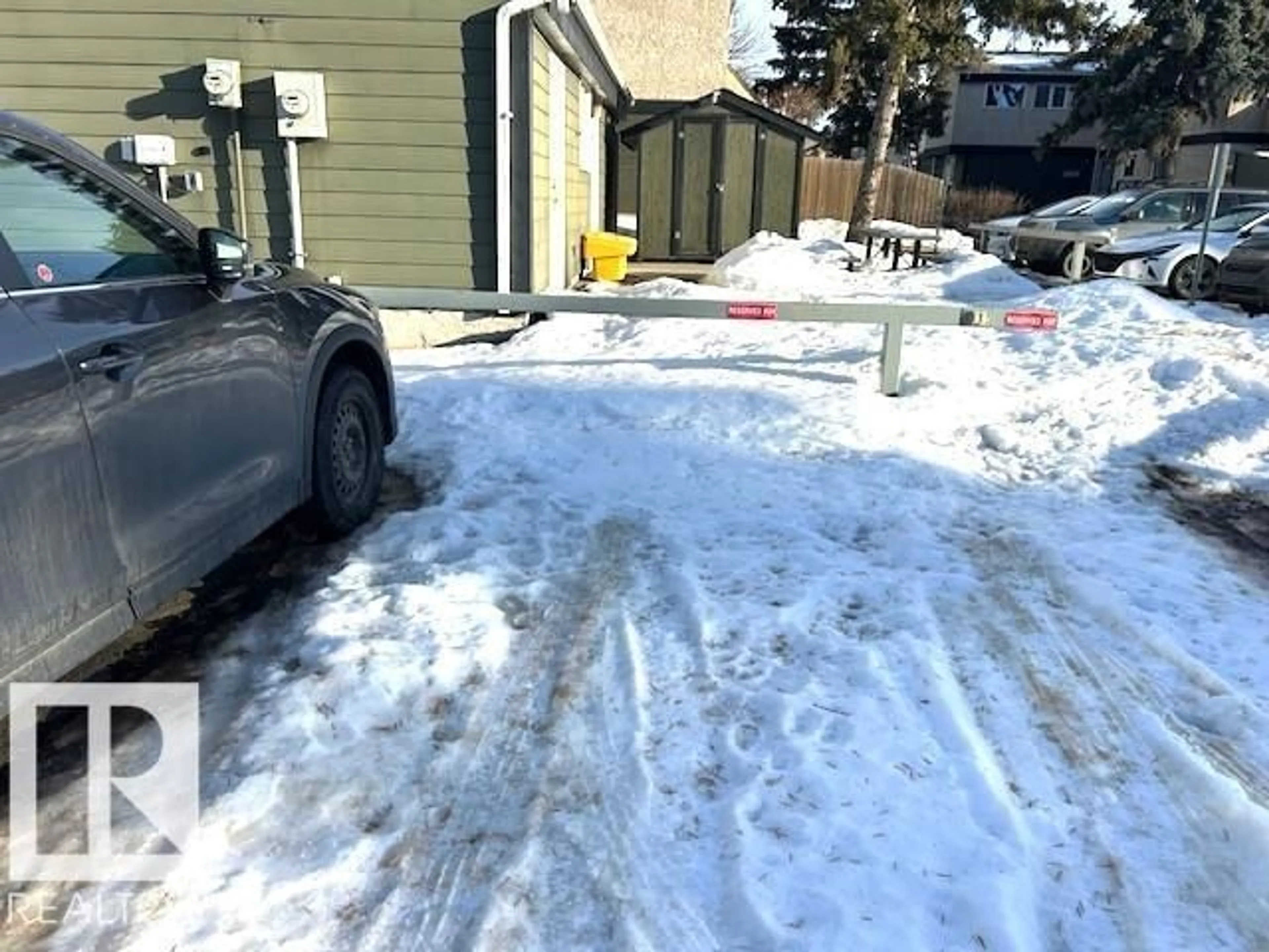 Parking for 94 BELMEAD GARDENS, Edmonton Alberta T5T1J1