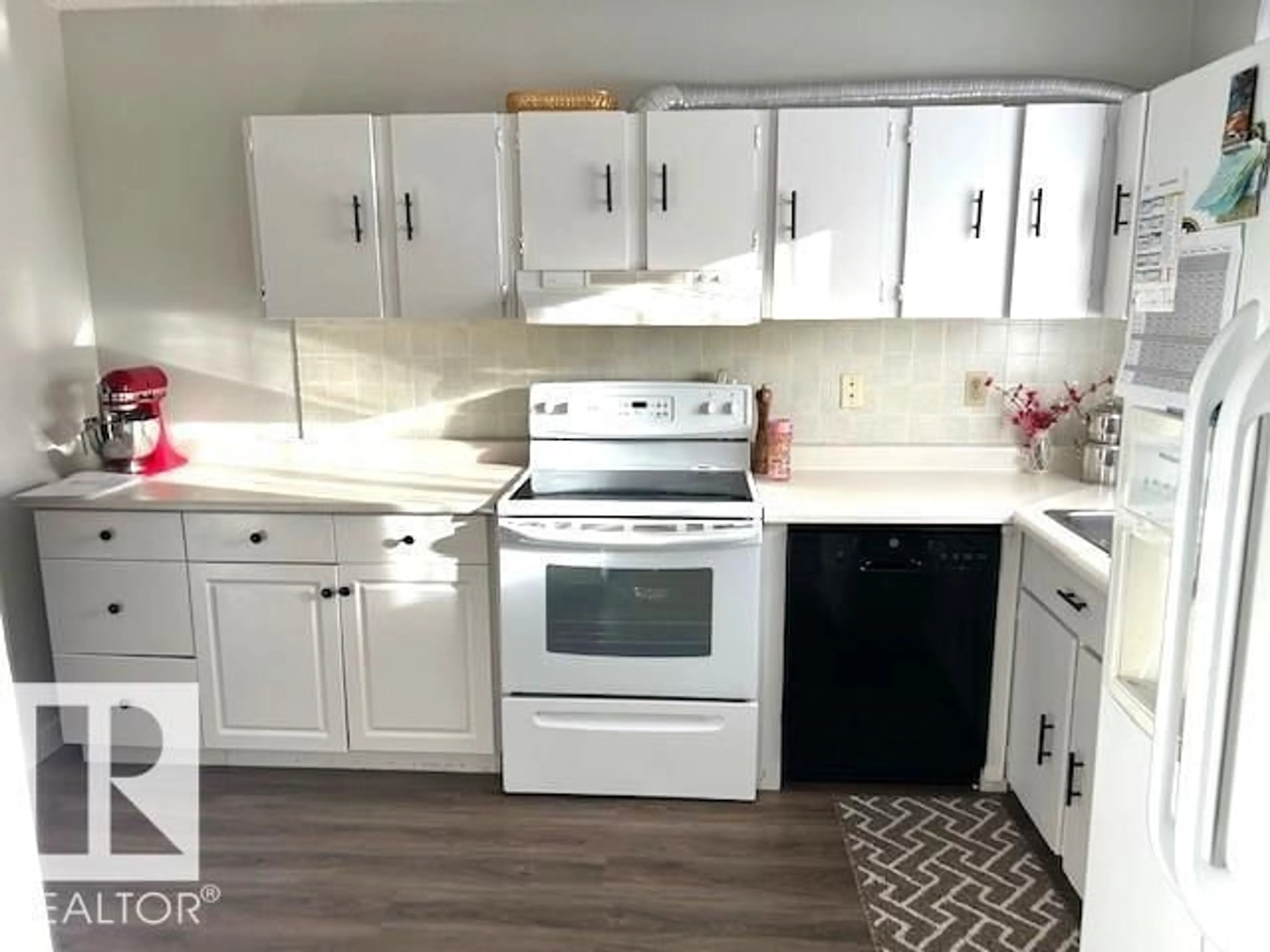 Open concept kitchen, unknown for 94 BELMEAD GARDENS, Edmonton Alberta T5T1J1