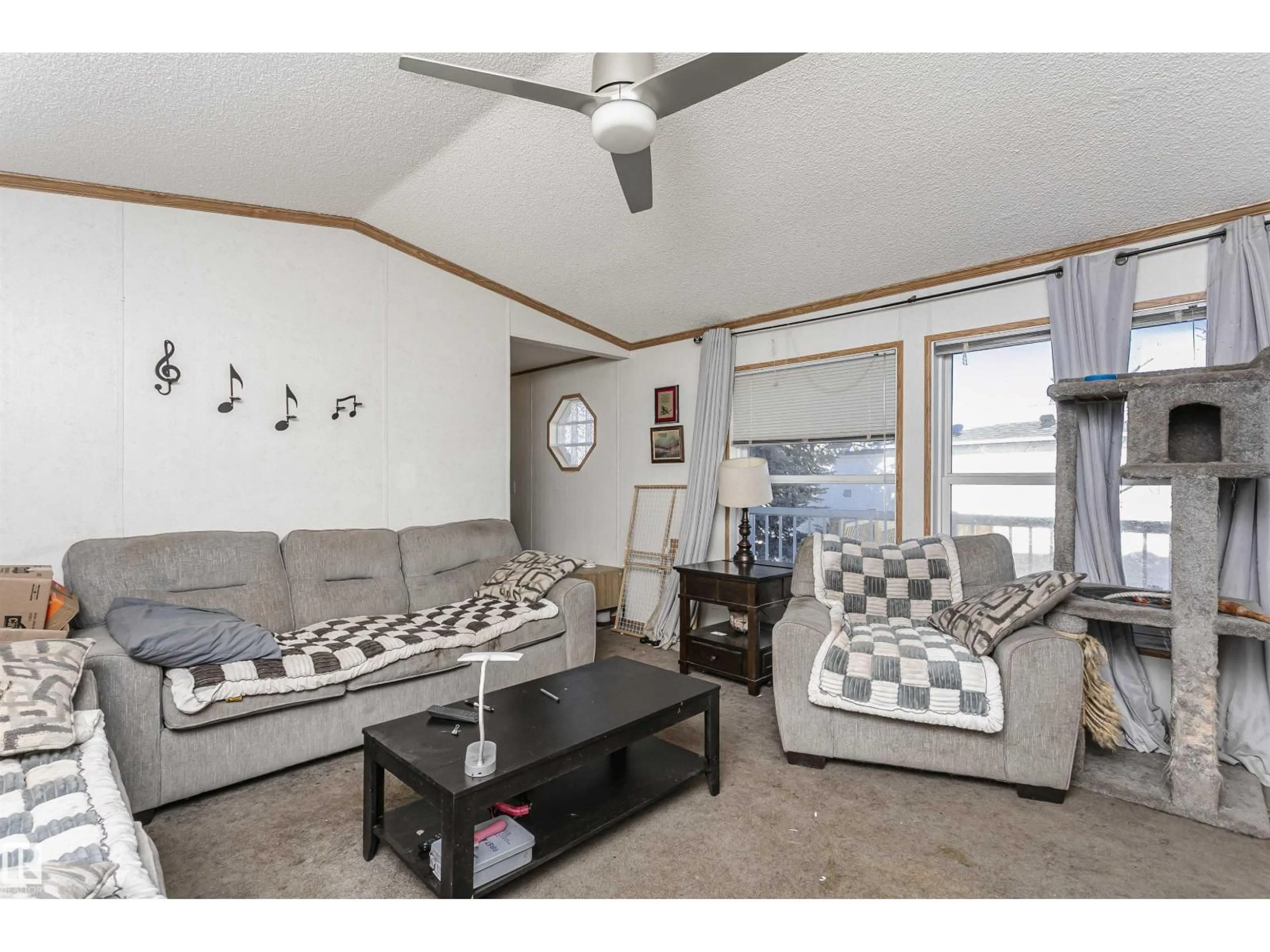 Living room with furniture, unknown for 2964 LAKEWOOD DR, Edmonton Alberta T5S1T7