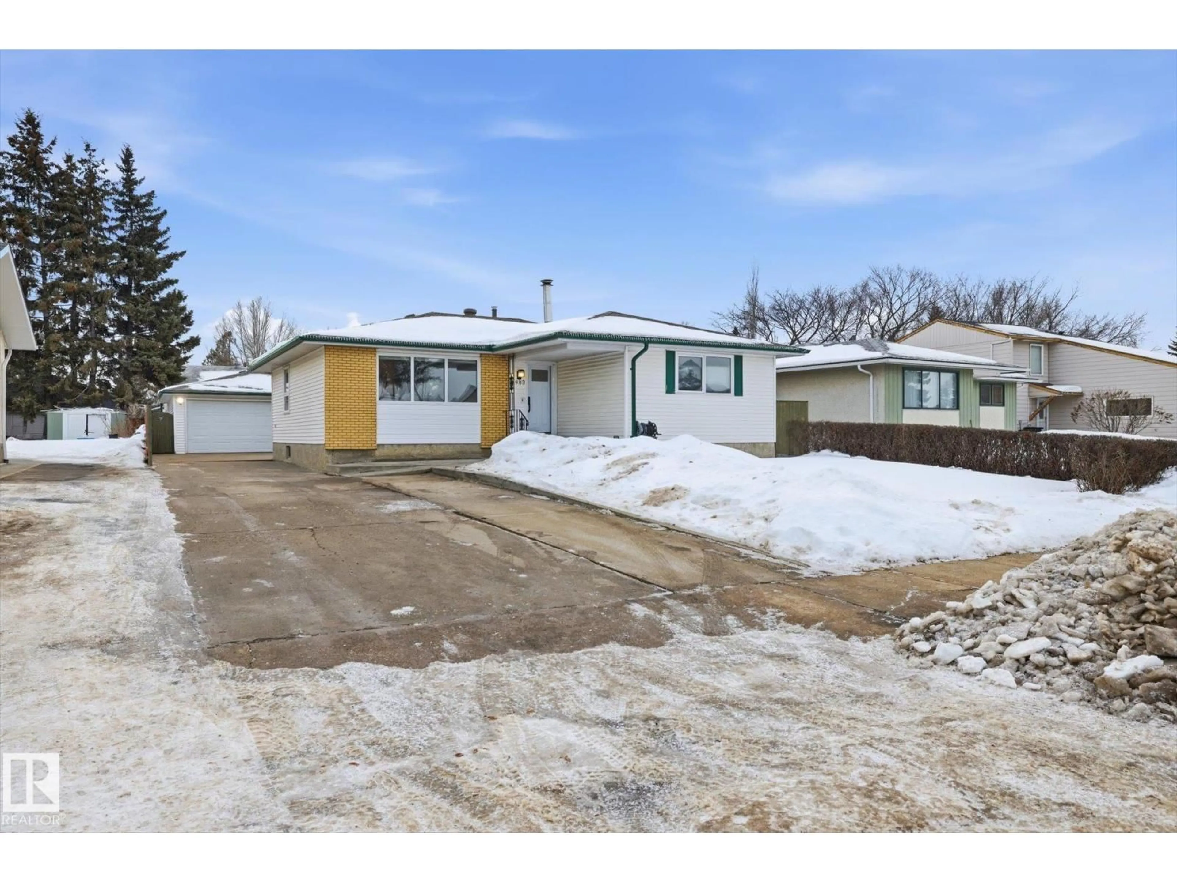 A pic from outside/outdoor area/front of a property/back of a property/a pic from drone, street for 6903 12 AV, Edmonton Alberta T6K3J6